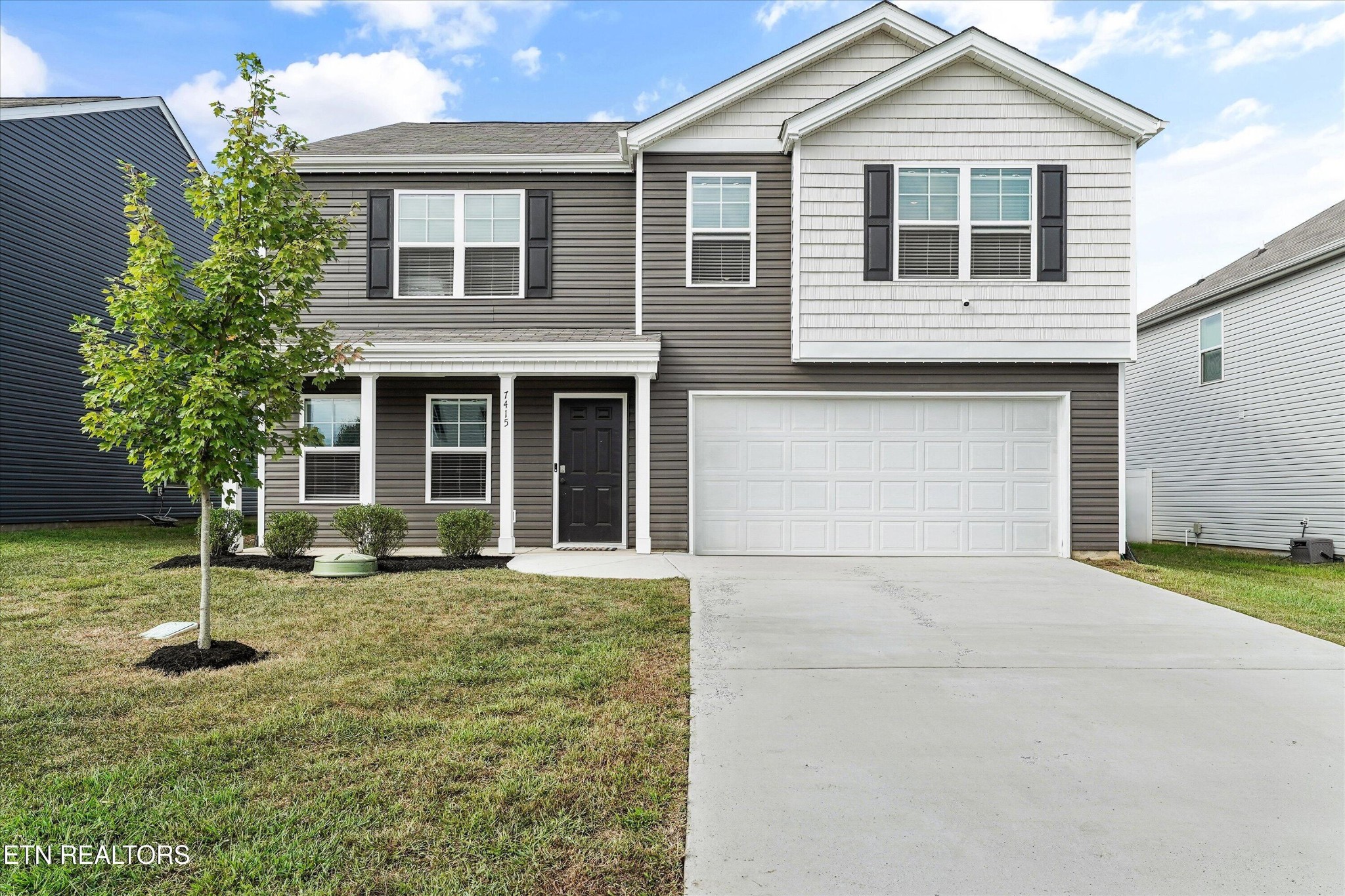 7415 Cottontail St Property Photo 1