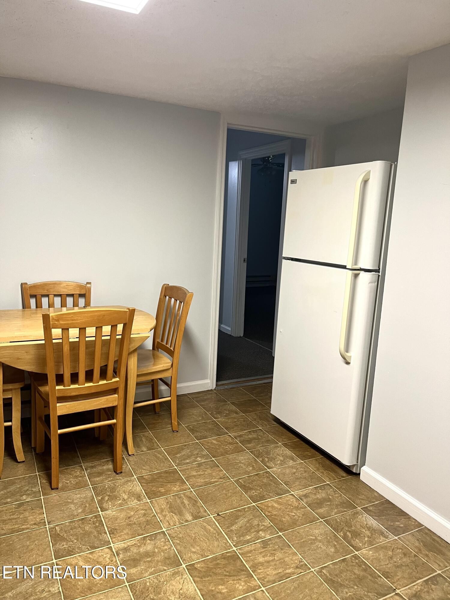 672 Raccoon Valley Rd Property Photo 5