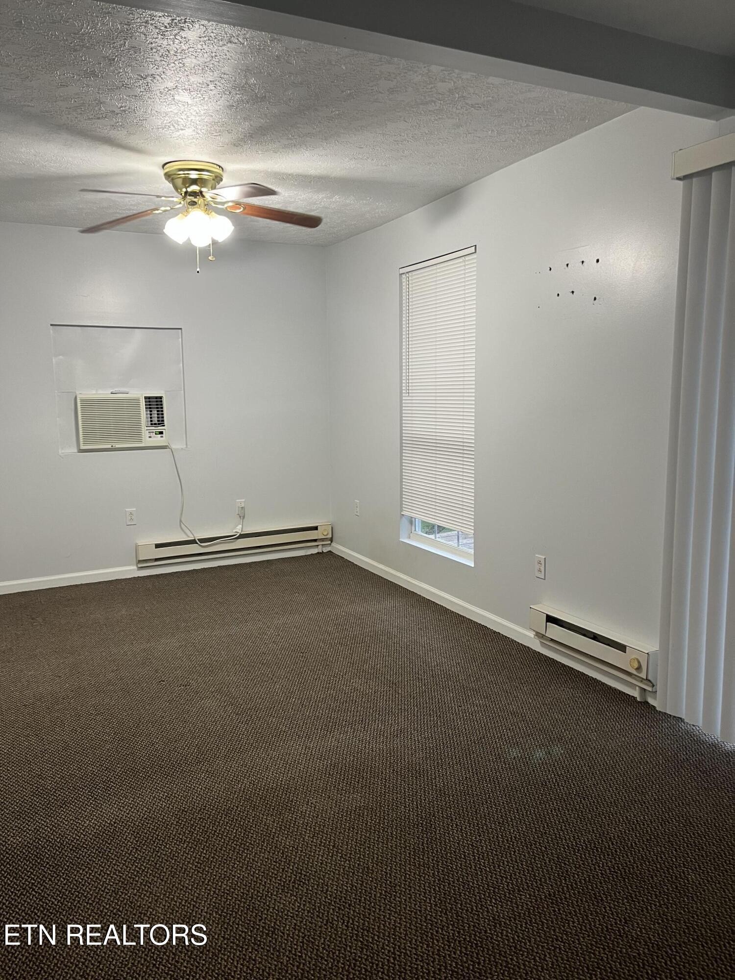 672 Raccoon Valley Rd Property Photo 7
