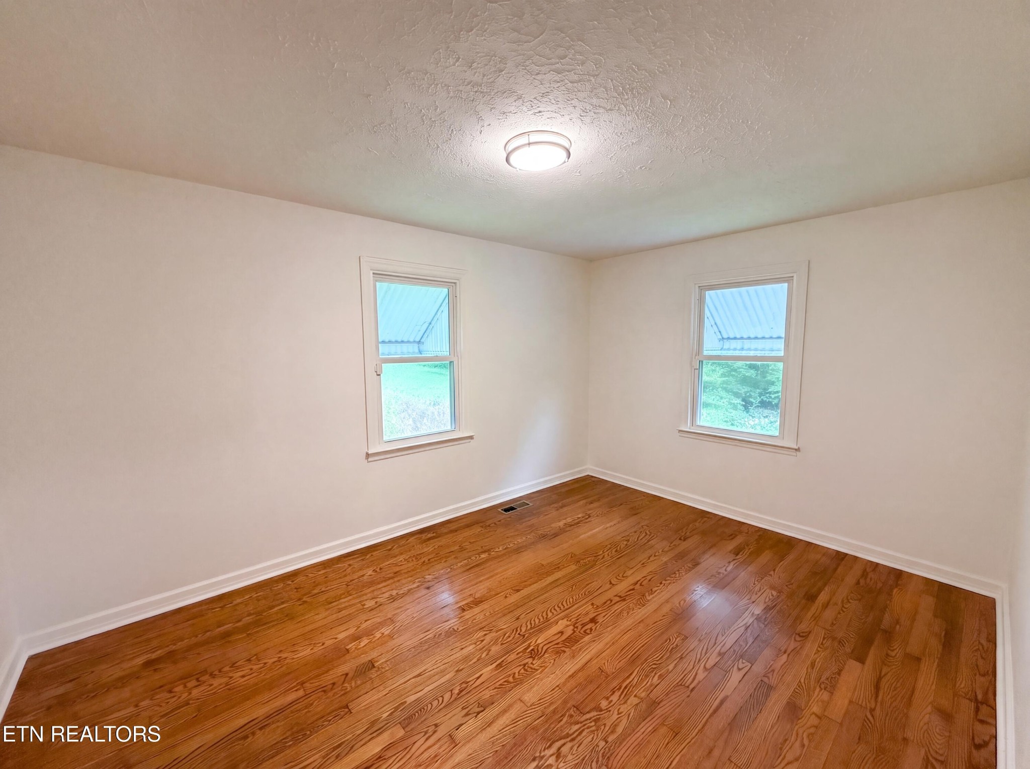 119 Old State Circle Property Photo 4