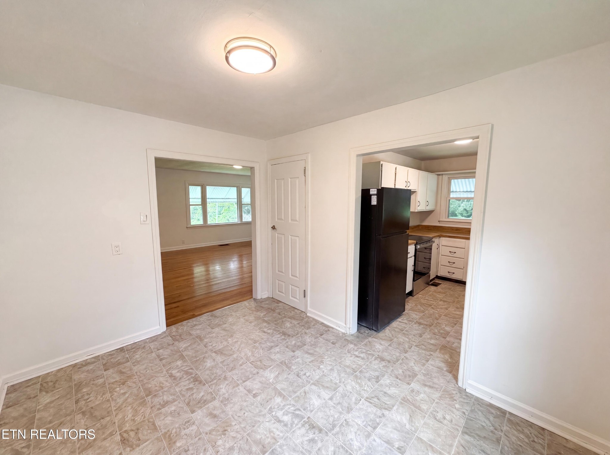 119 Old State Circle Property Photo 6
