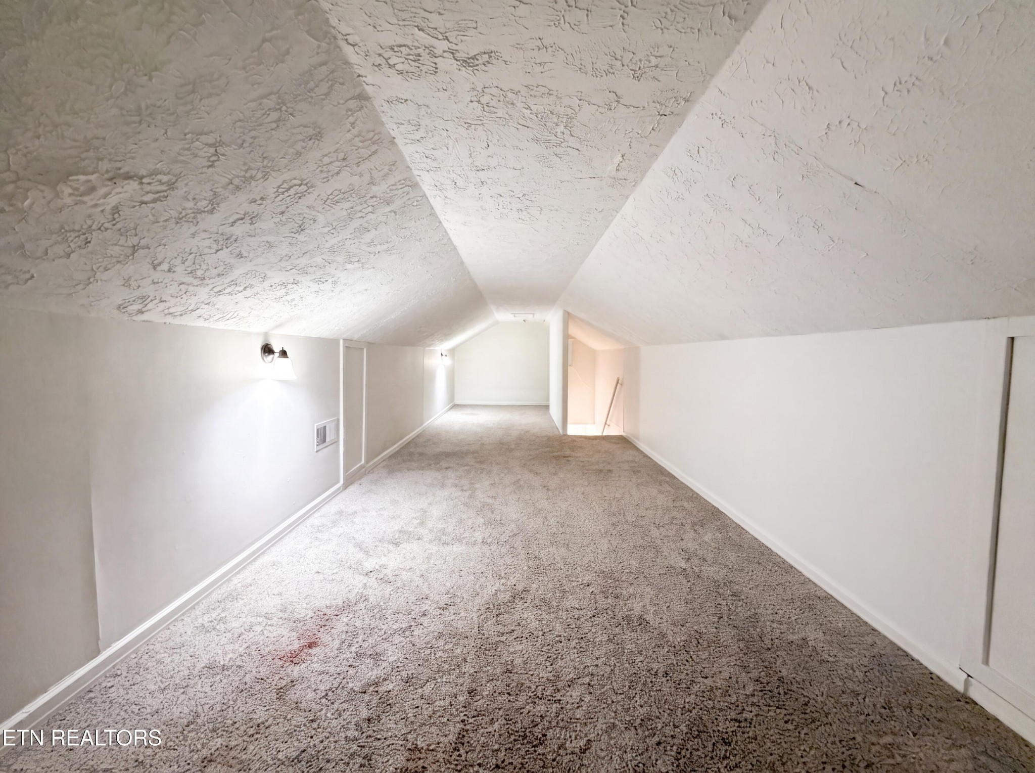119 Old State Circle Property Photo 11