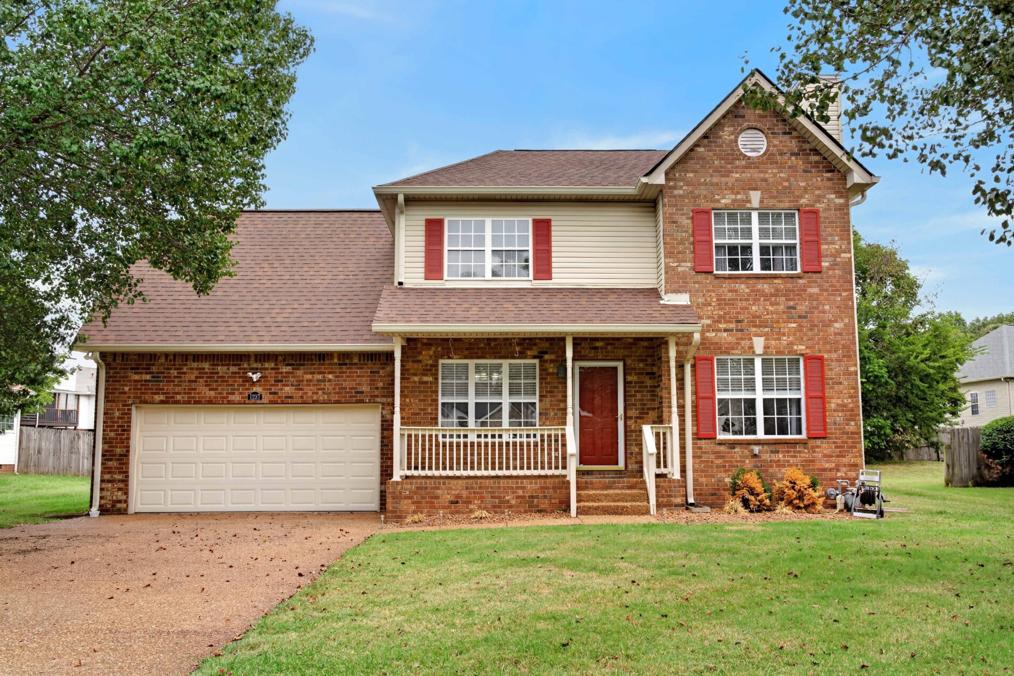 1237 Murray Ct Property Photo 1