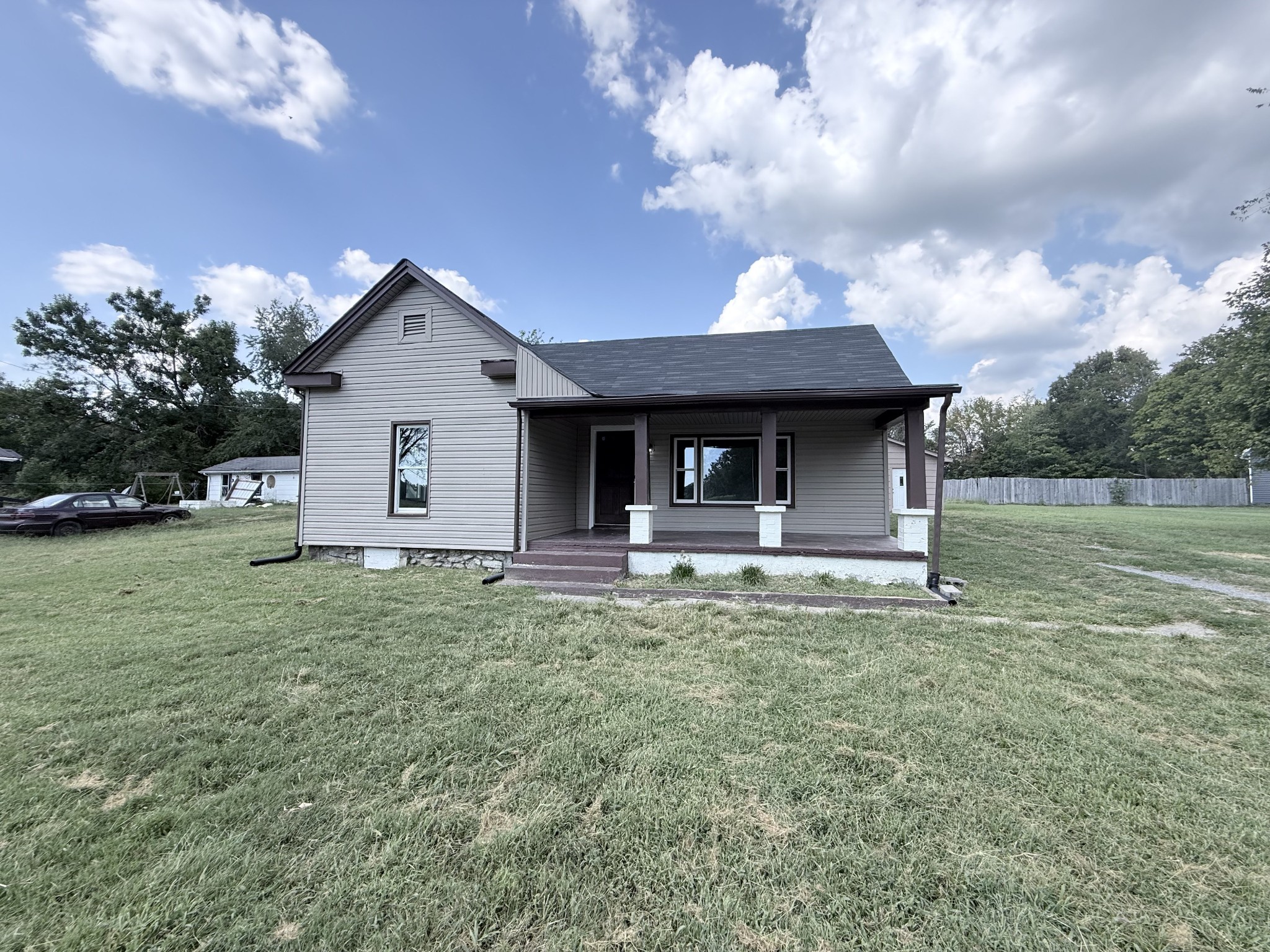 2545 W Mount Vernon Rd Property Photo 1