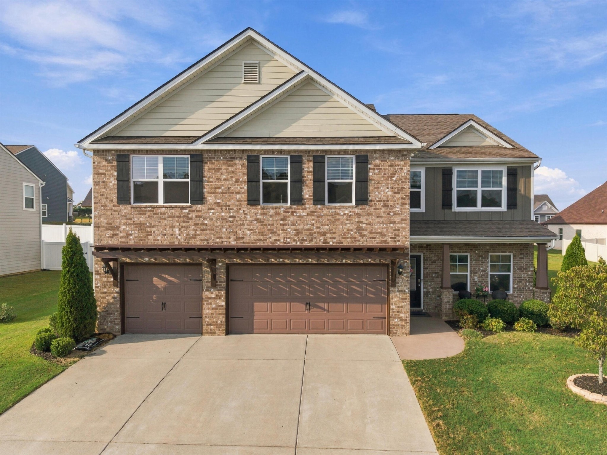 192 Shoreline Trace Property Photo 1