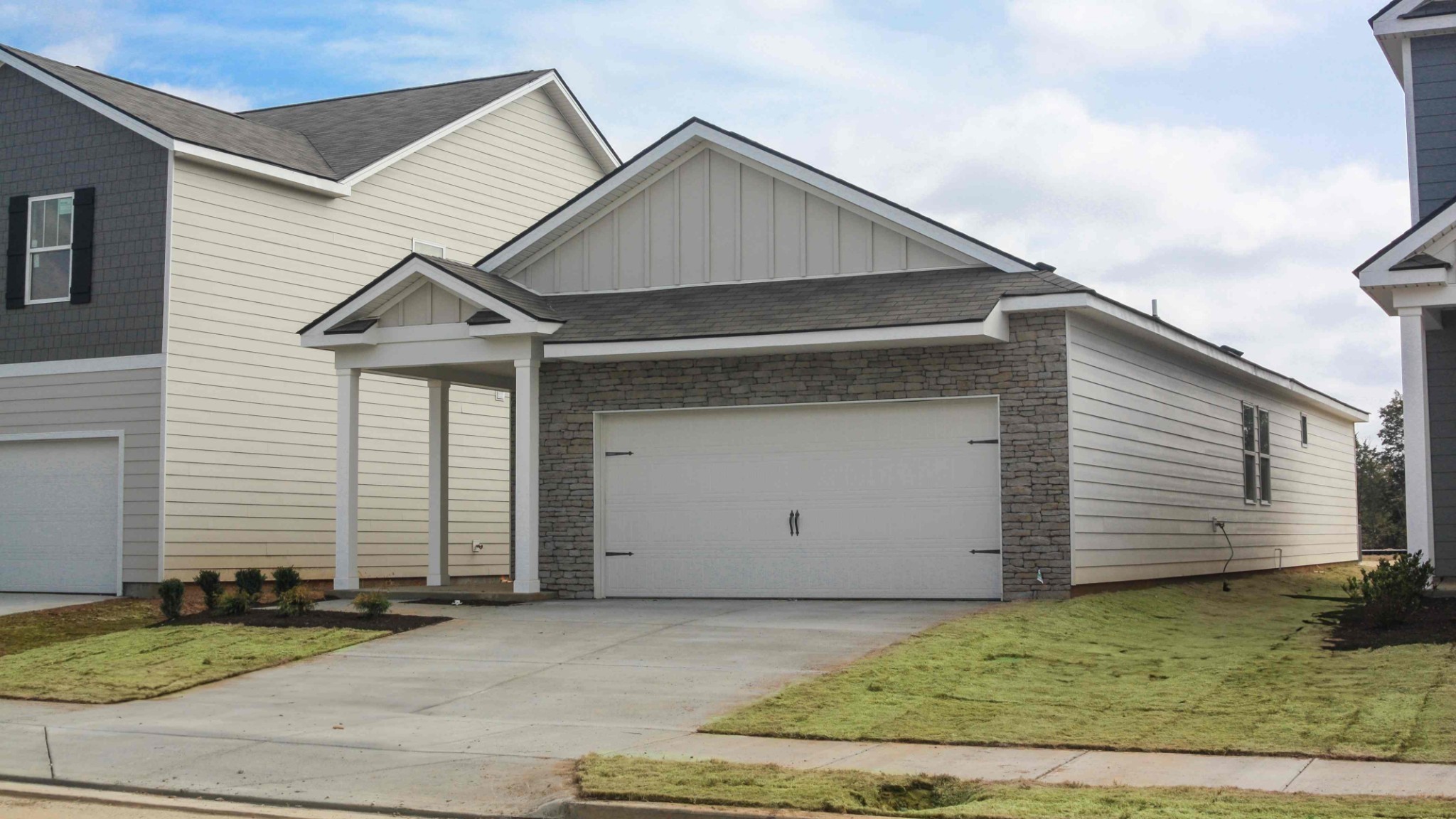 4923 Sandringham Lane Property Photo 1