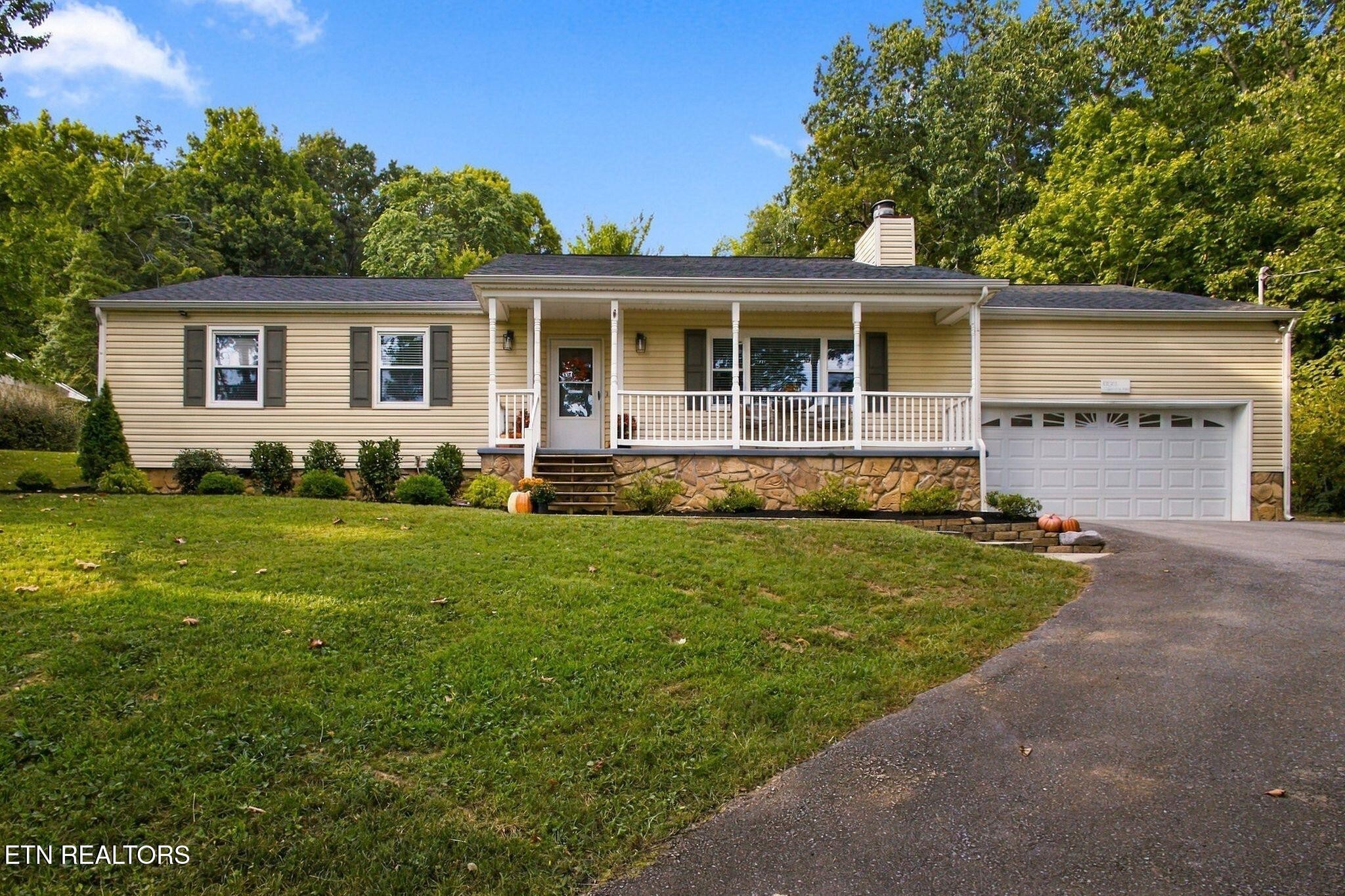 6130 Grove Drive Property Photo 1