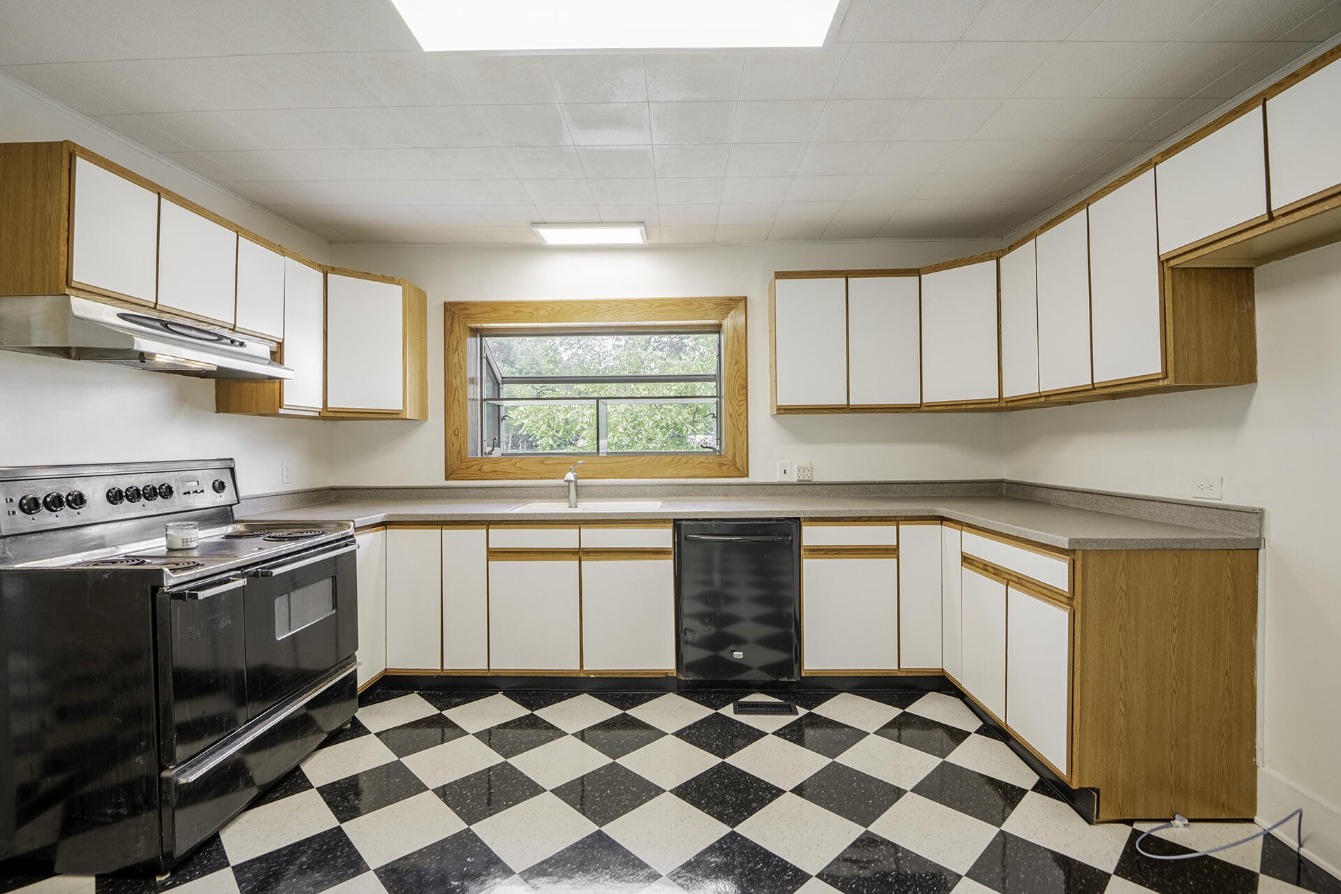 52 Chapman Drive Property Photo 20