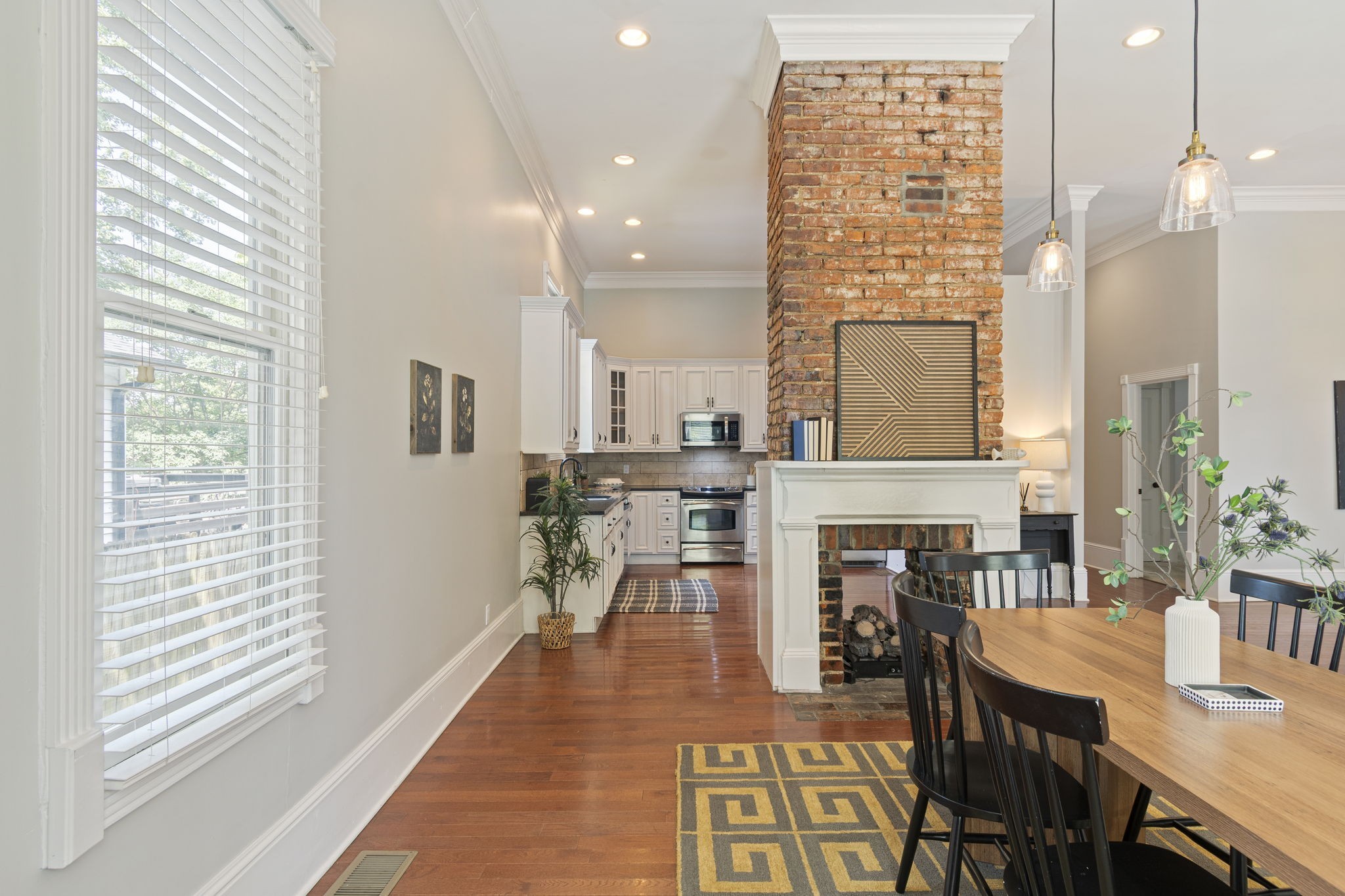 1211 Boscobel St Property Photo 17