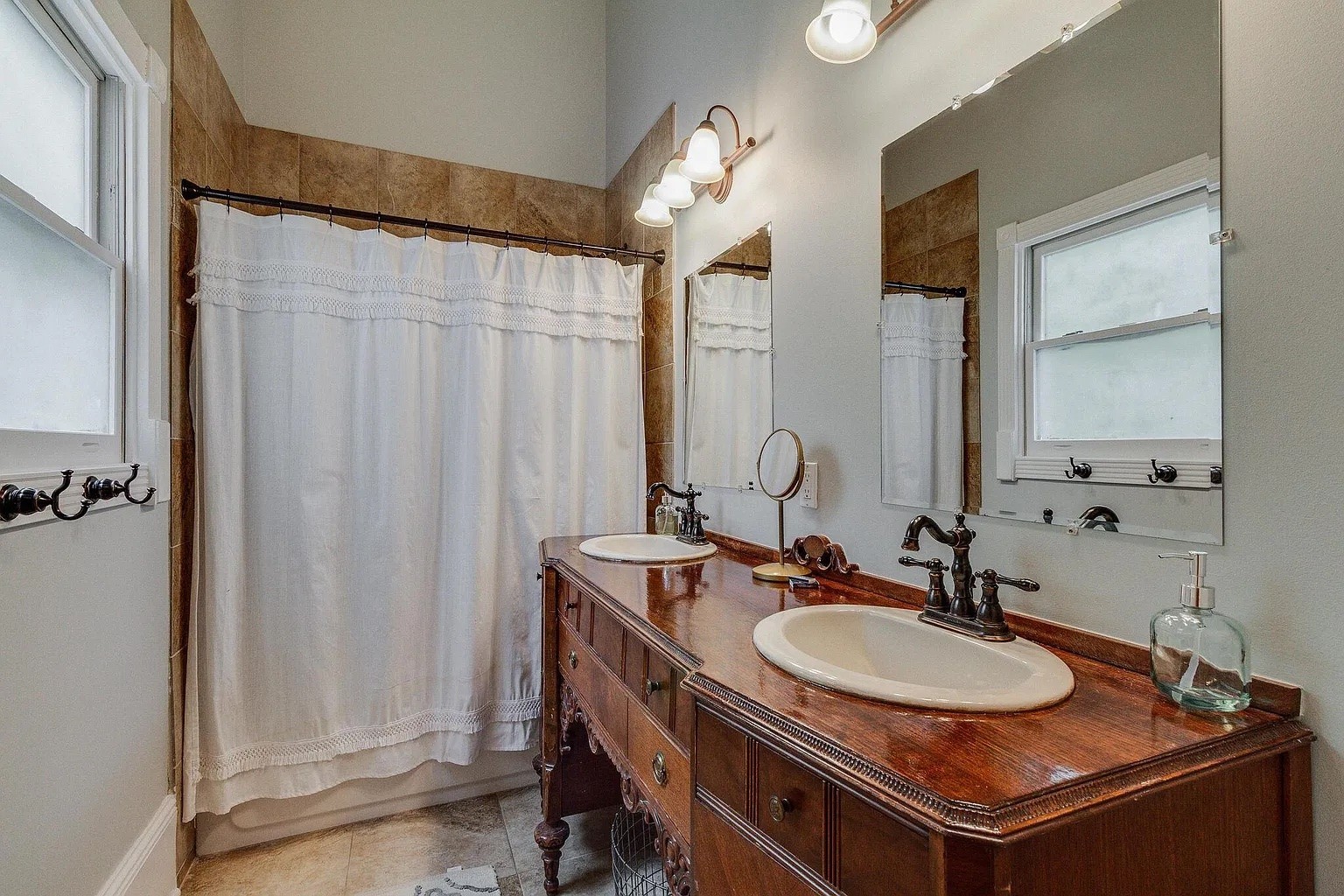 1211 Boscobel St Property Photo 34