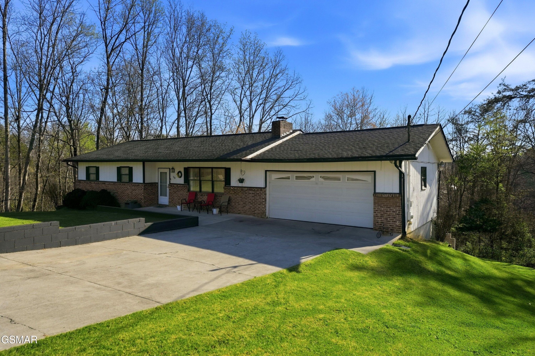 728 Schneider Lane Property Photo 1