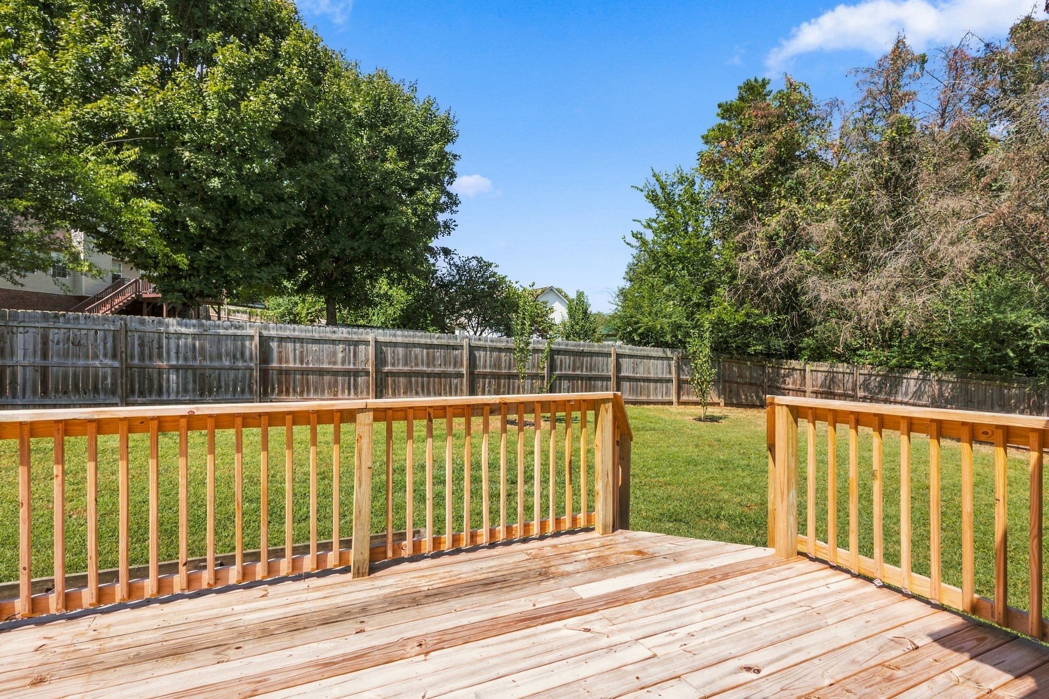 2811 Candlewicke Dr Property Photo 4