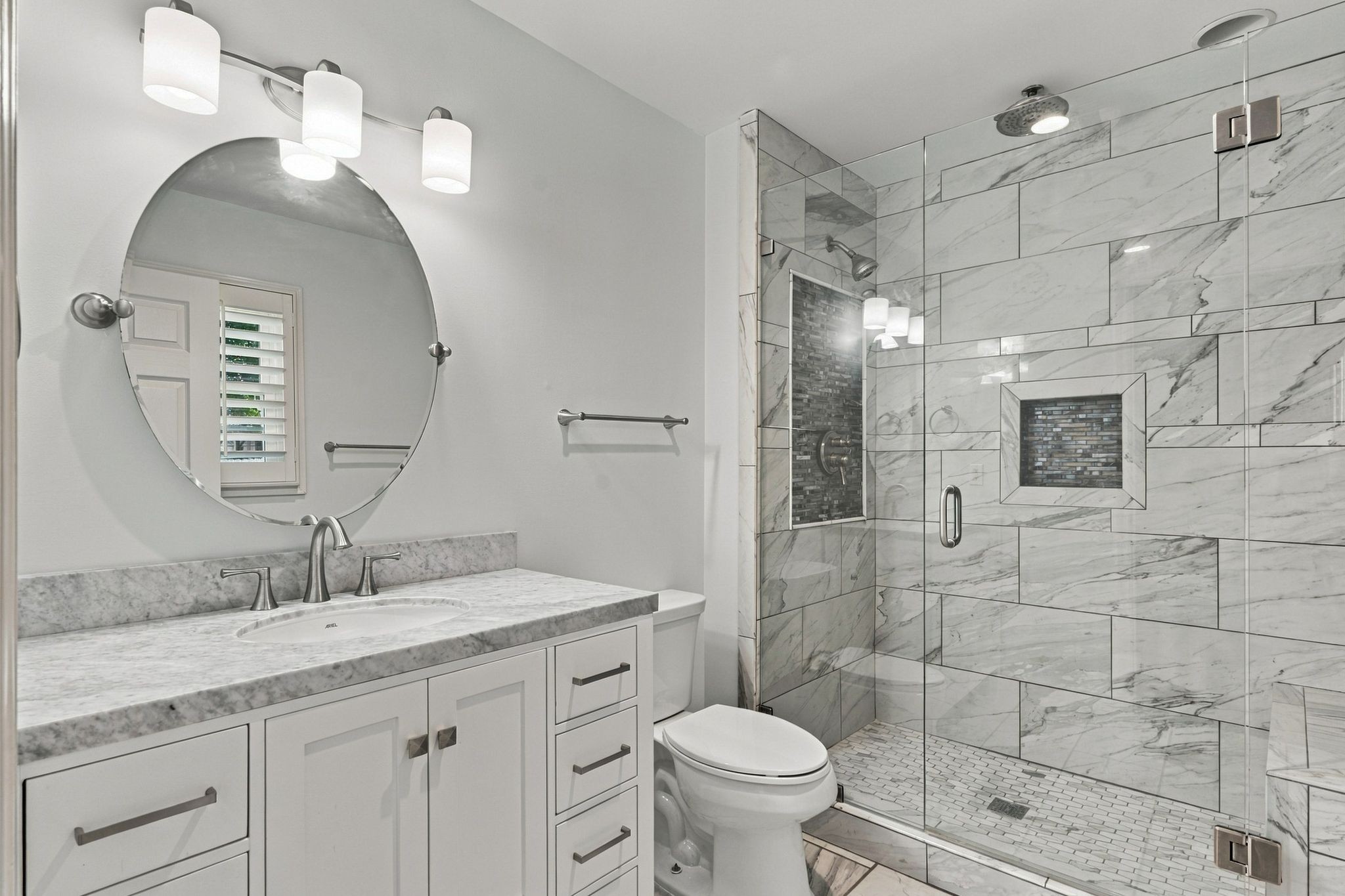2811 Candlewicke Dr Property Photo 6