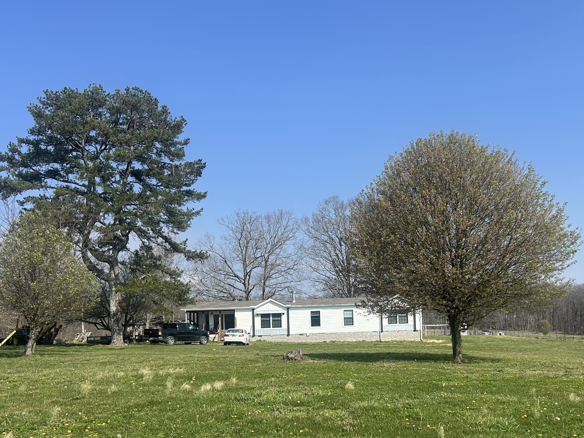 792 Brewer Rd Property Photo 2