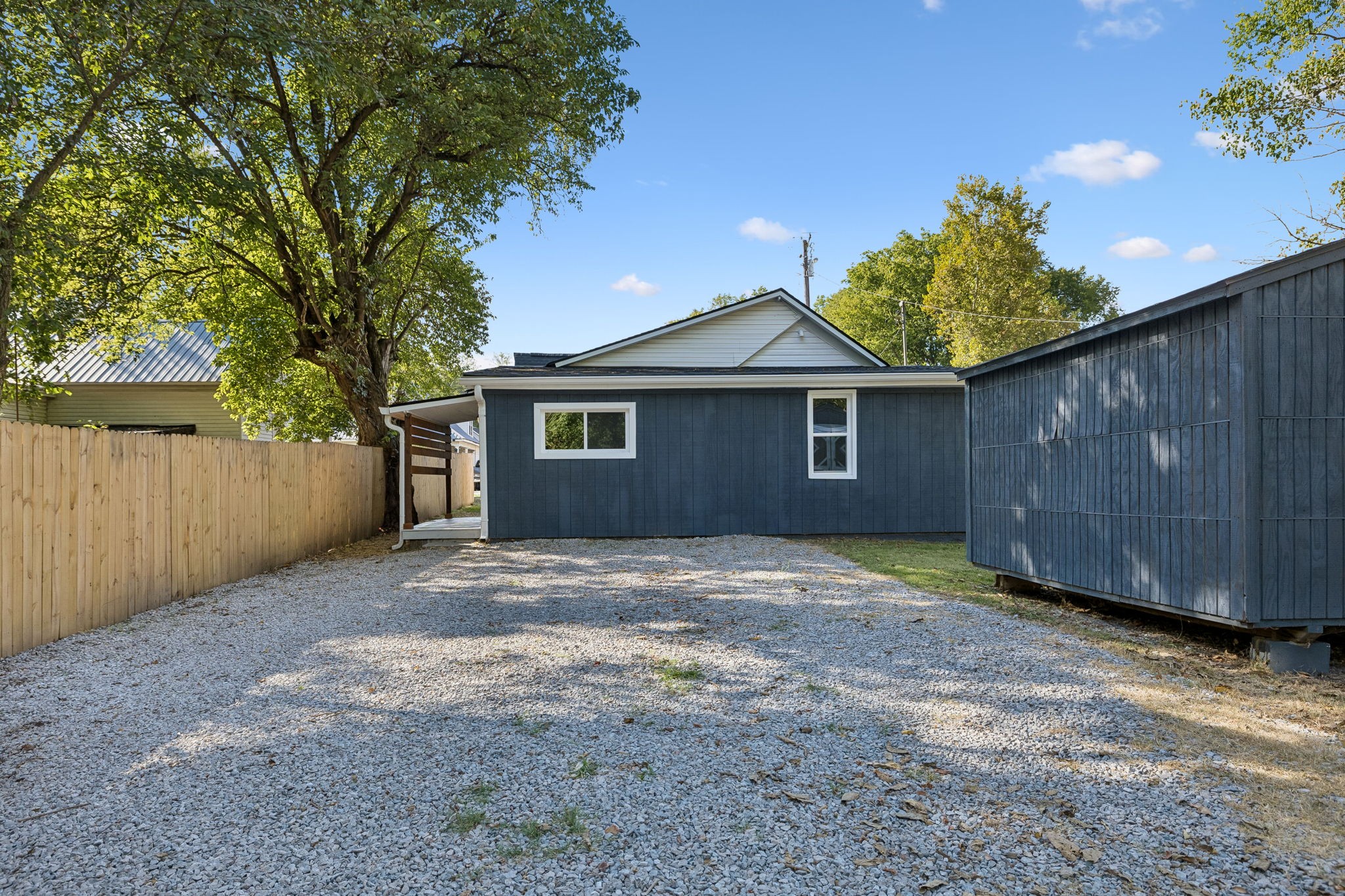 209 Olive St Property Photo 38