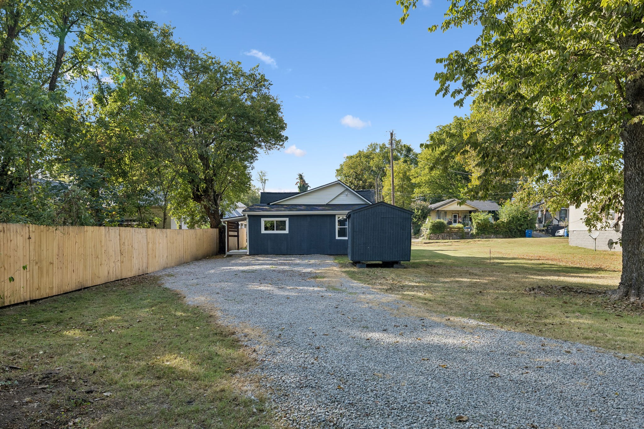 209 Olive St Property Photo 45