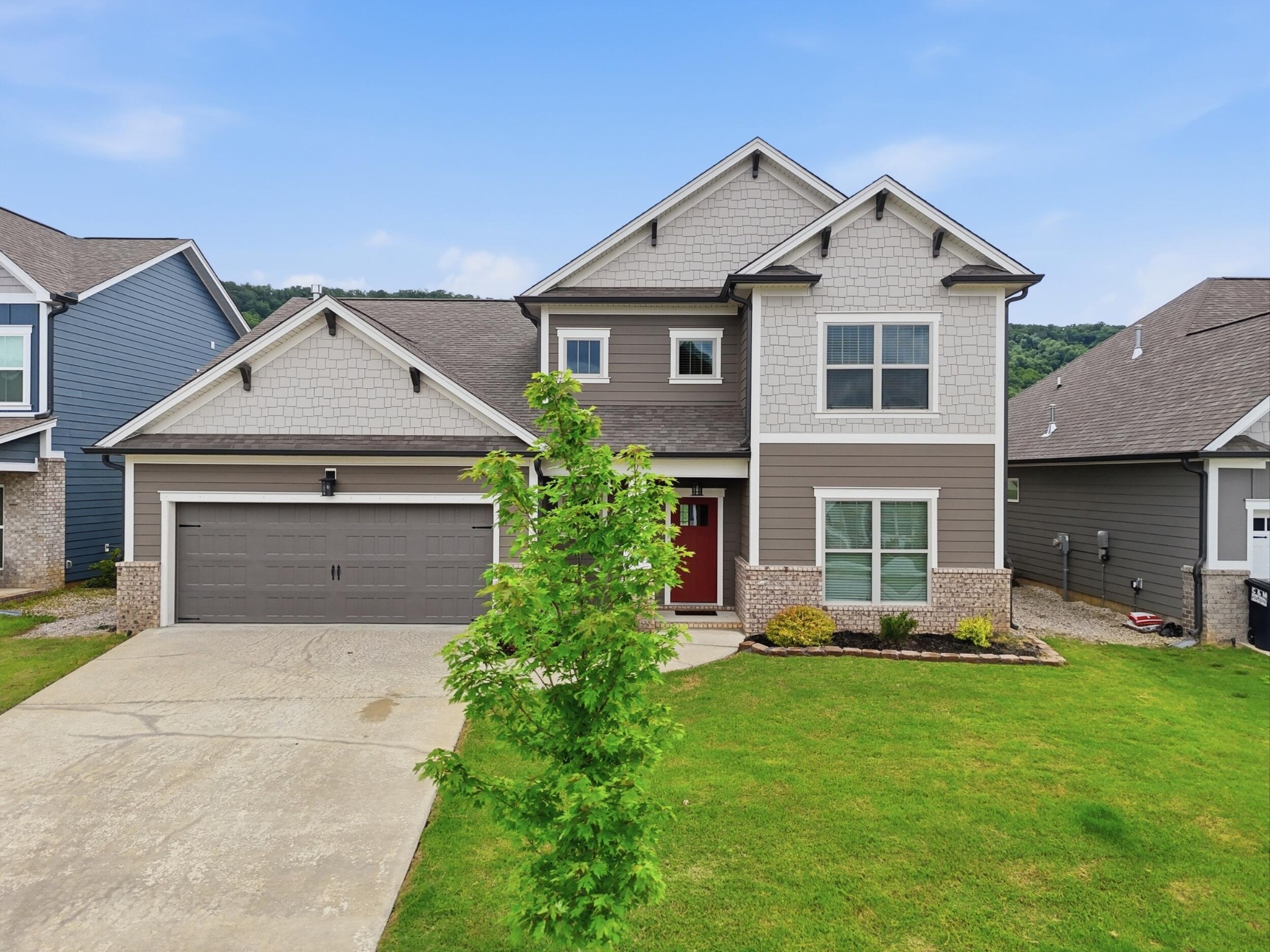 2580 Blue Skies Drive Property Photo 4