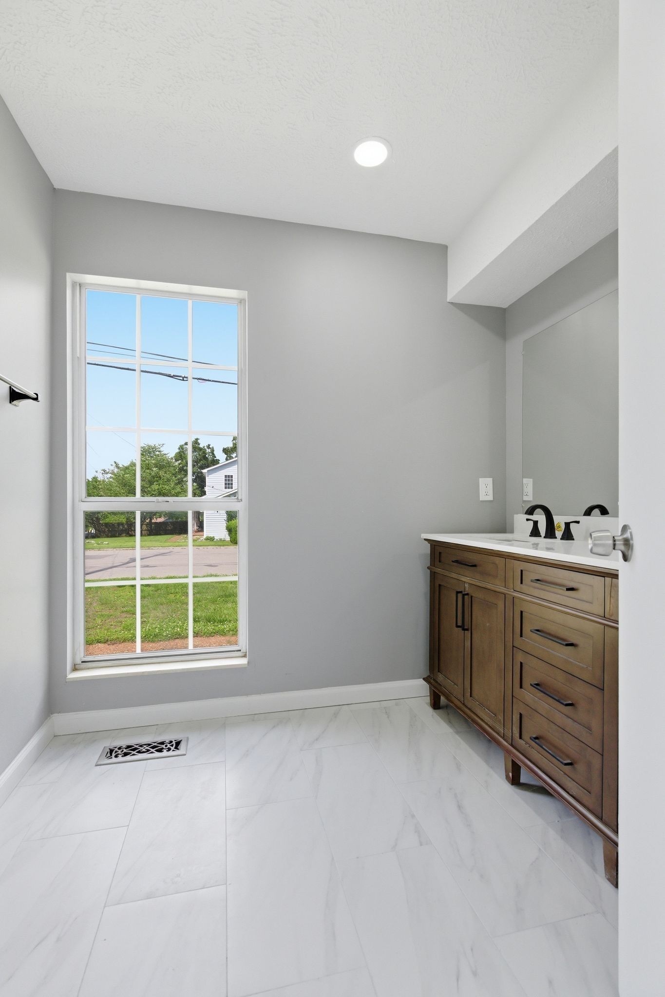 3201 Towne Village Rd Property Photo 18