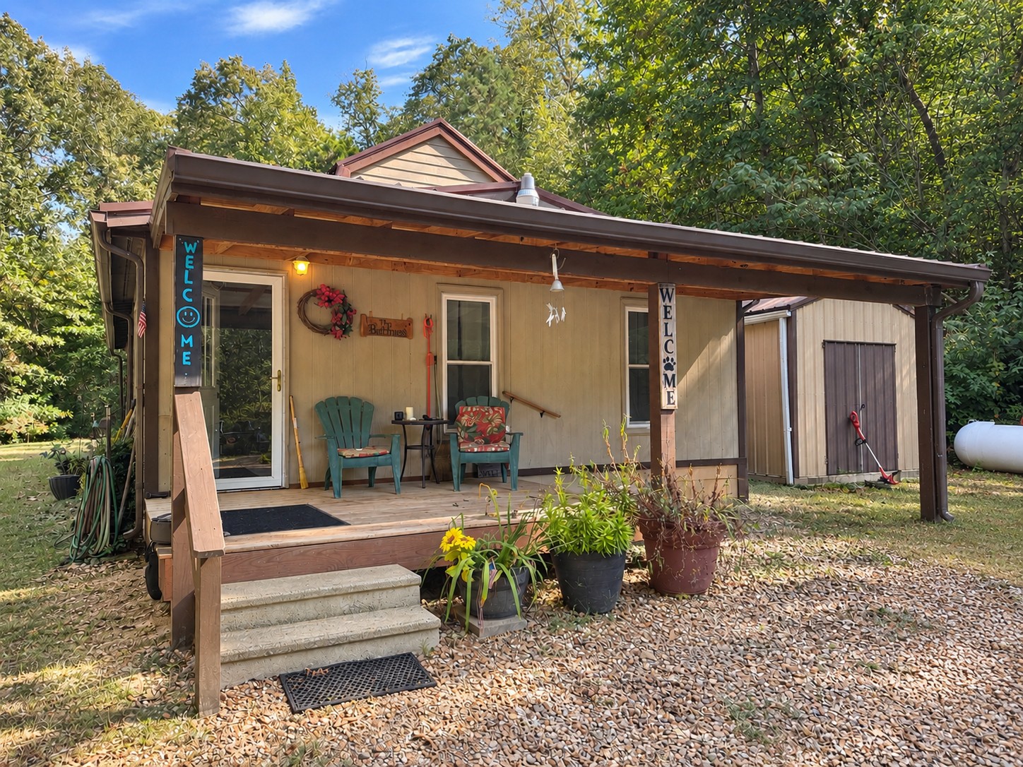 2060 Deer Creek Rd Property Photo 1