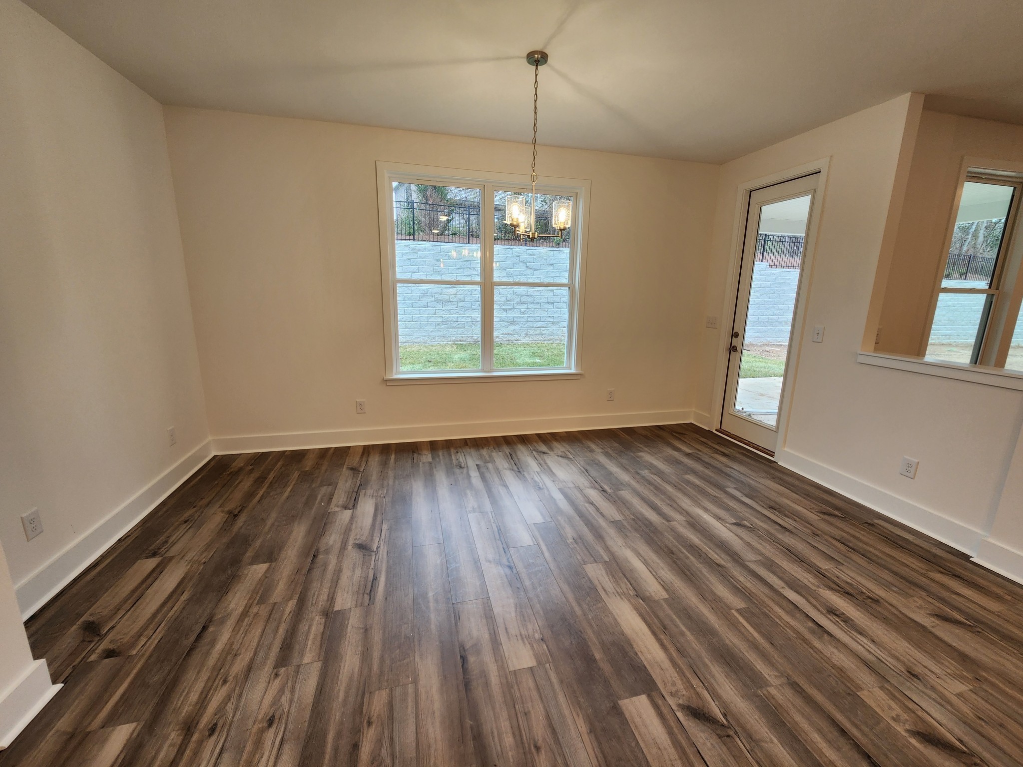 207 Ash Dale Drive Property Photo 5