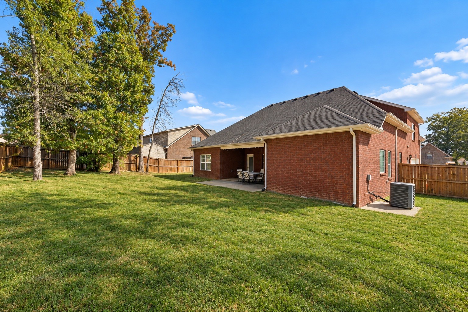 1131 Rivercrest Dr Property Photo 22
