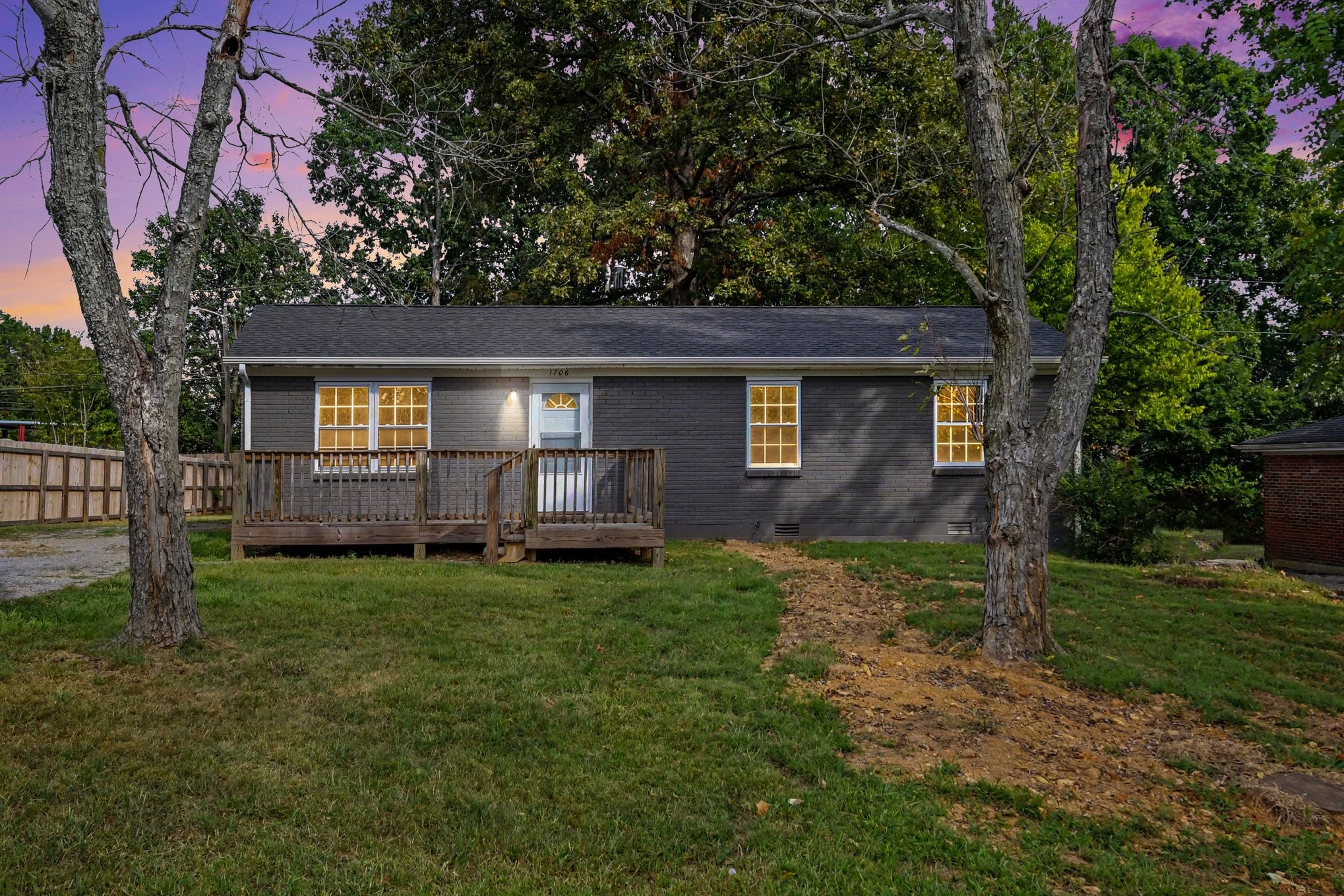 1706 Woodside Dr Property Photo 1