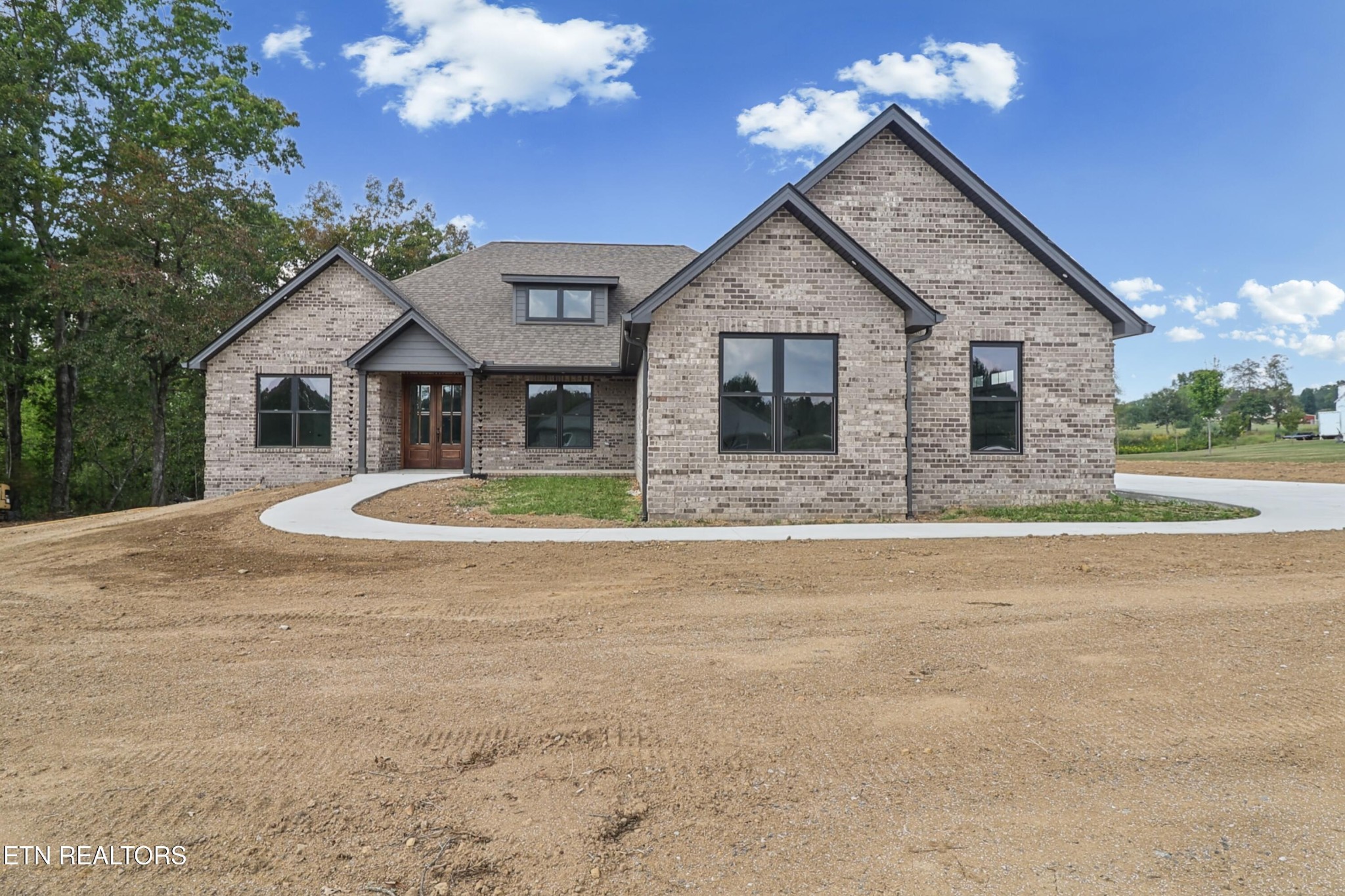 833 Keating Loop Property Photo 1