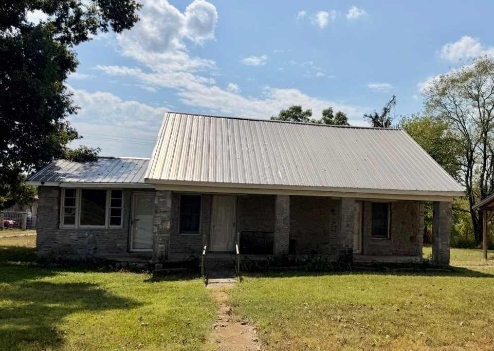 311 Prospect Rd Property Photo 1