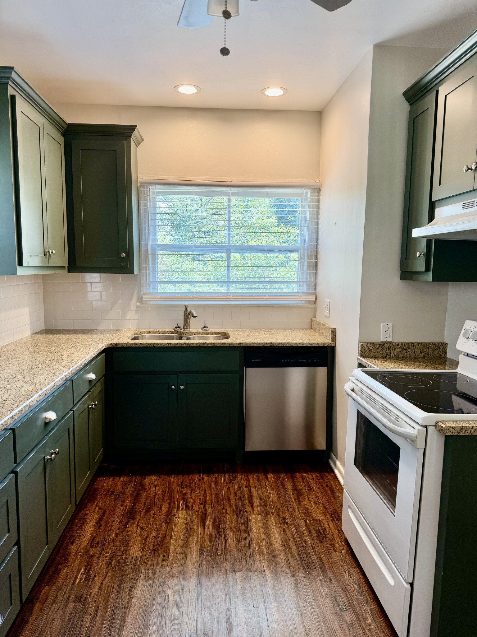 7114 Old Harding Pike Property Photo 4