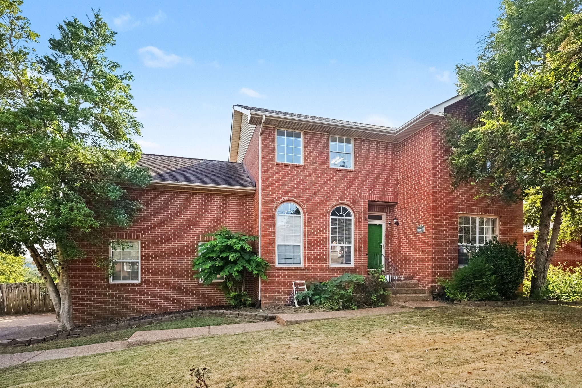 6721 Autumnwood Dr Property Photo 1