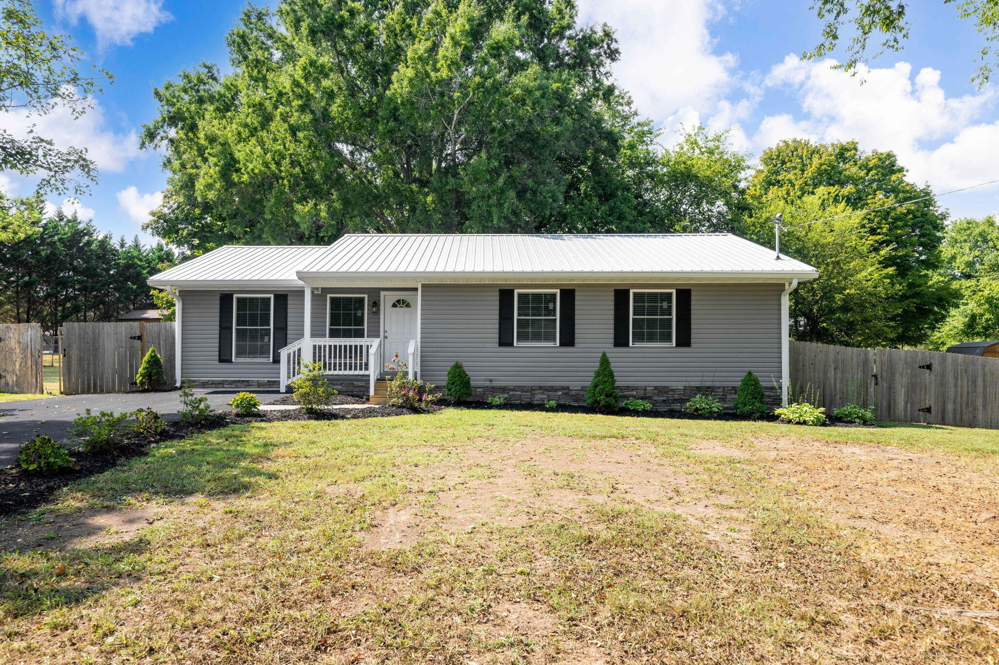 146 Fescue Drive Property Photo 1
