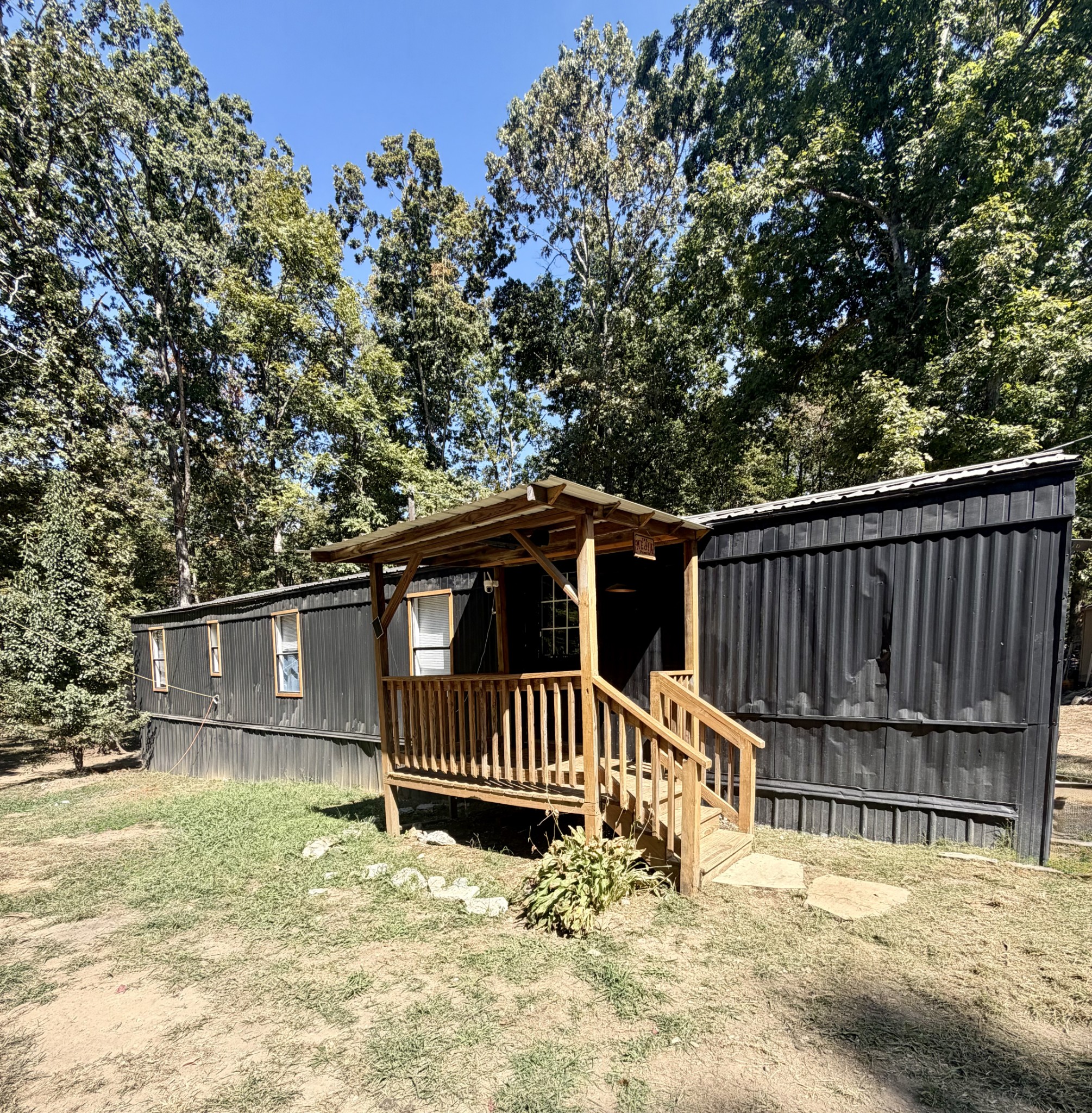 6898 Oak Hill Rd Property Photo 1