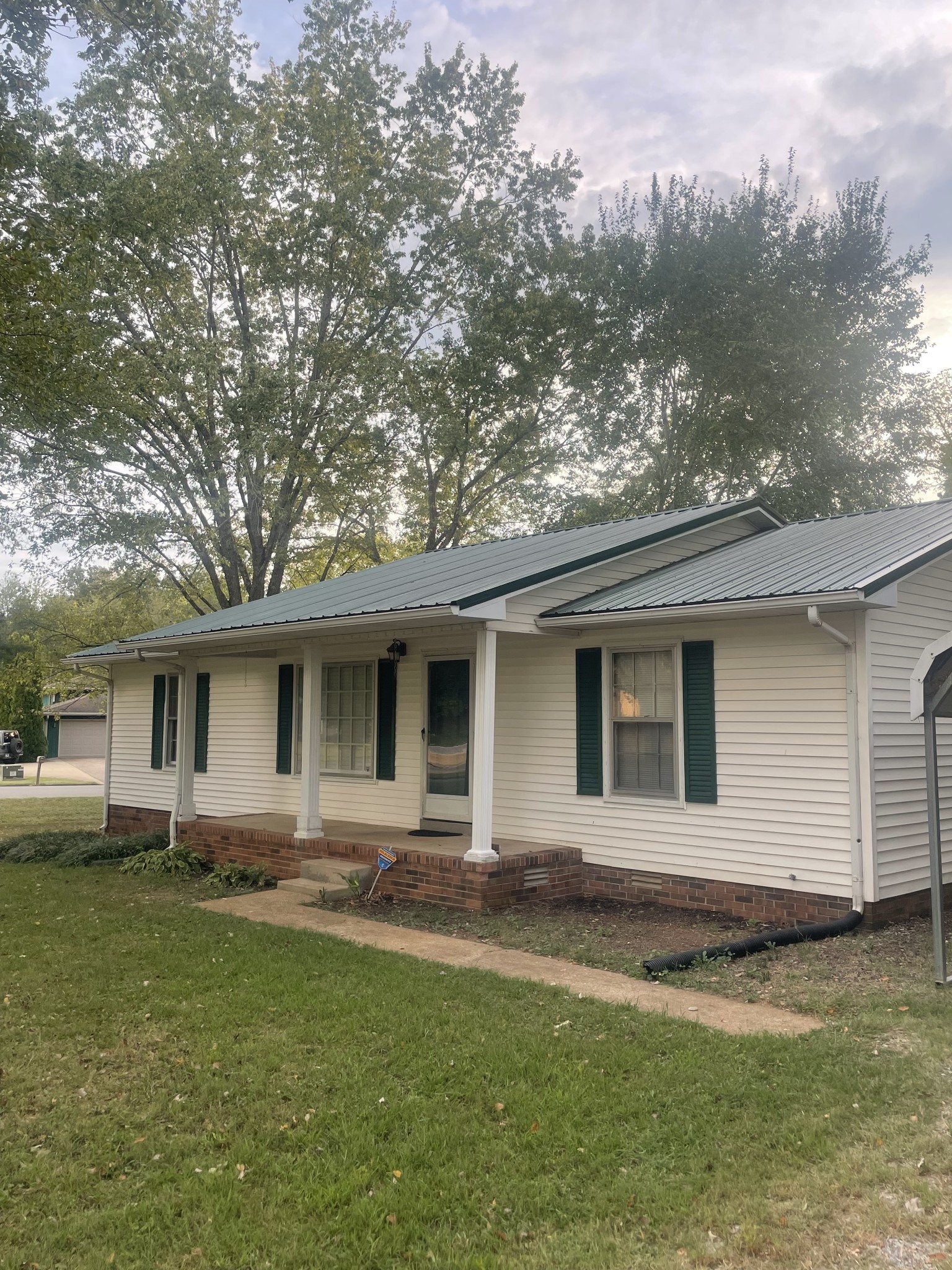 601 Herb Dr Property Photo 1