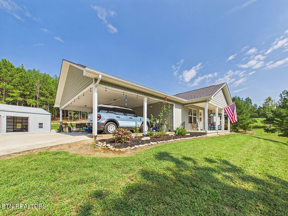 395 Sunny View Rd Property Photo 1