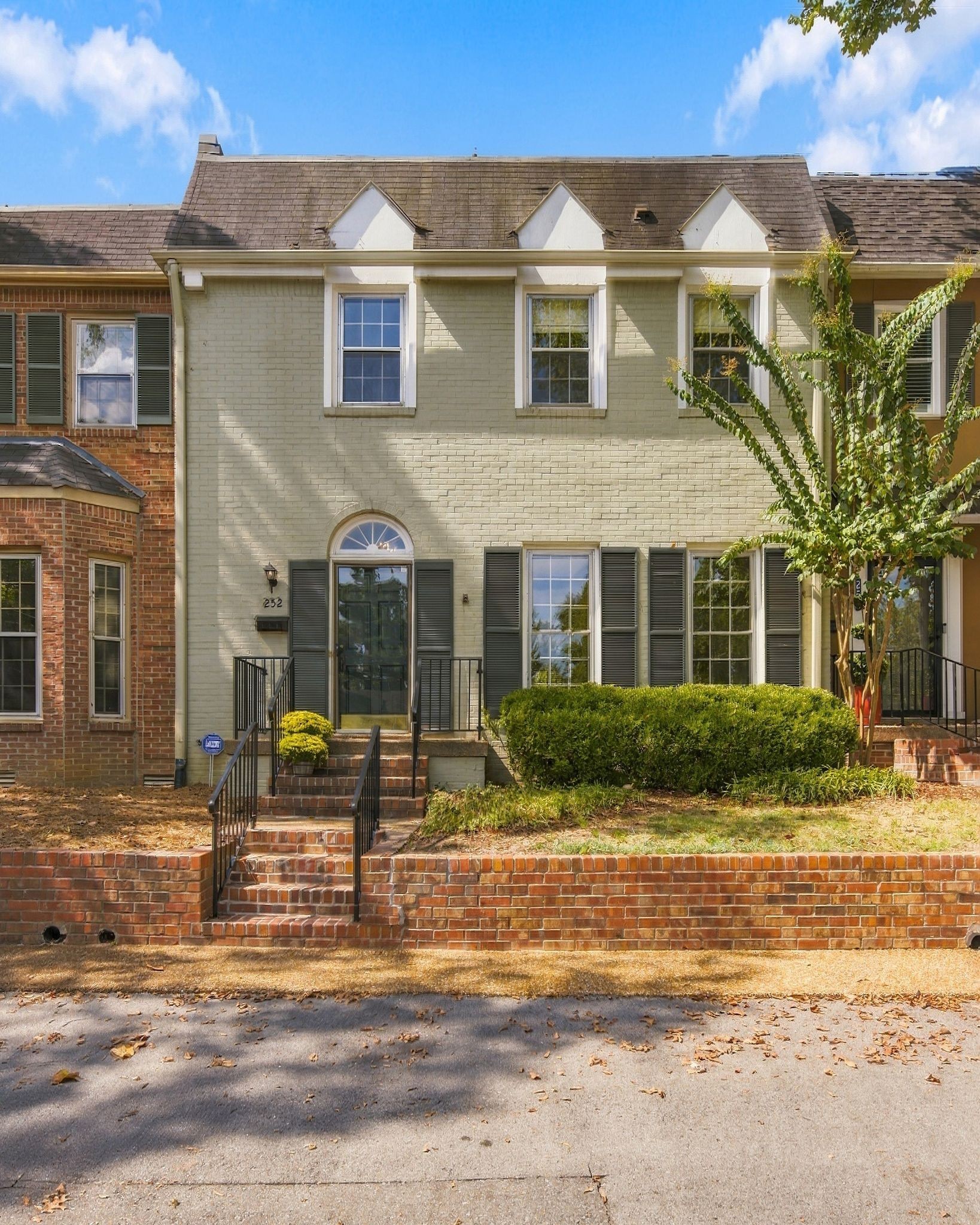 4400 Belmont Park Ter Property Photo 1