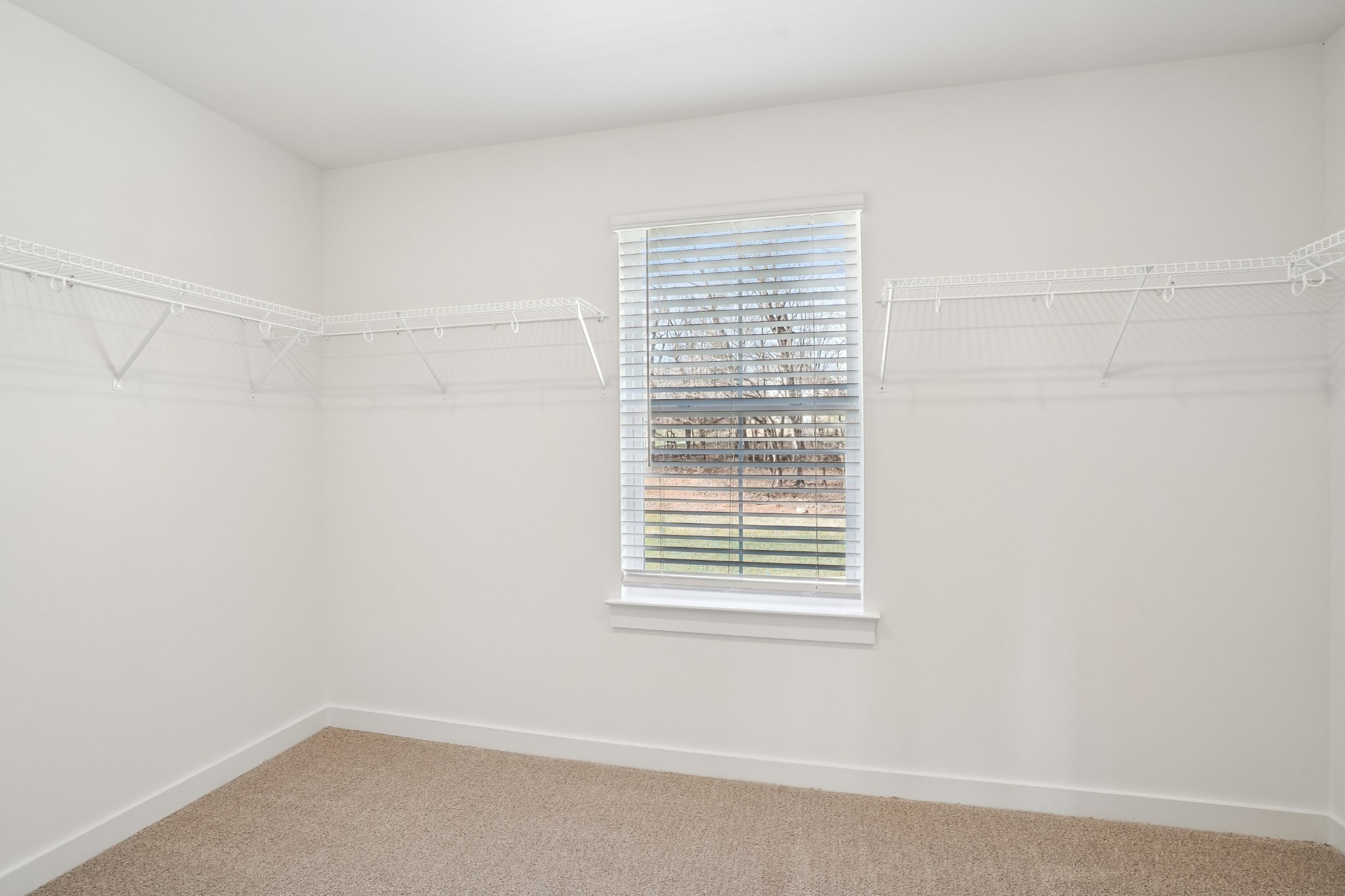 2360 Woodmeadow Dr Property Photo 19