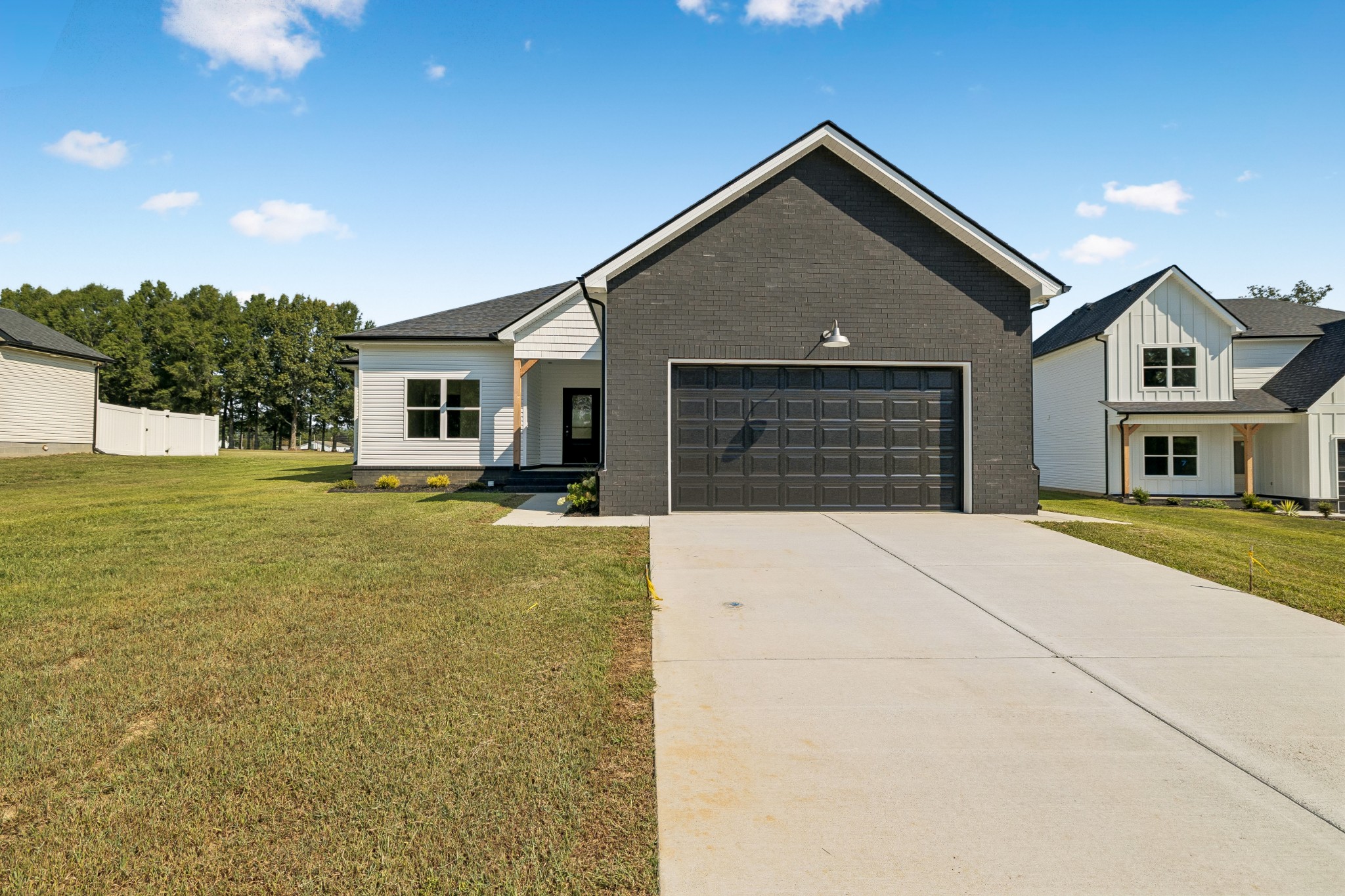 194 Vickers Rd Property Photo 3