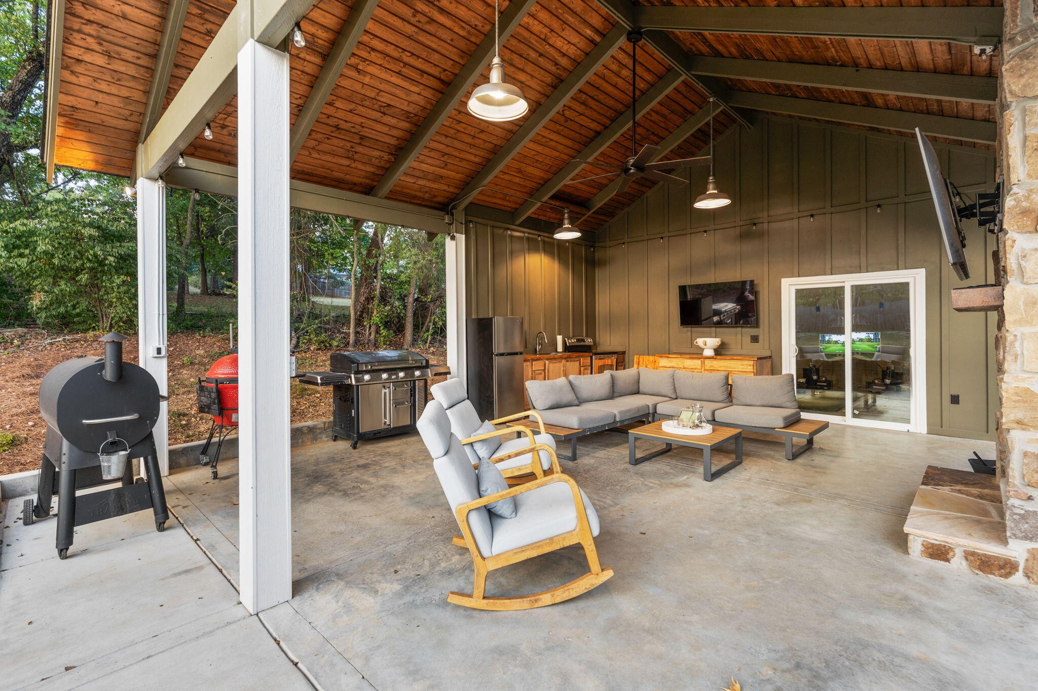 3709 Kellys Ferry Road Property Photo 8
