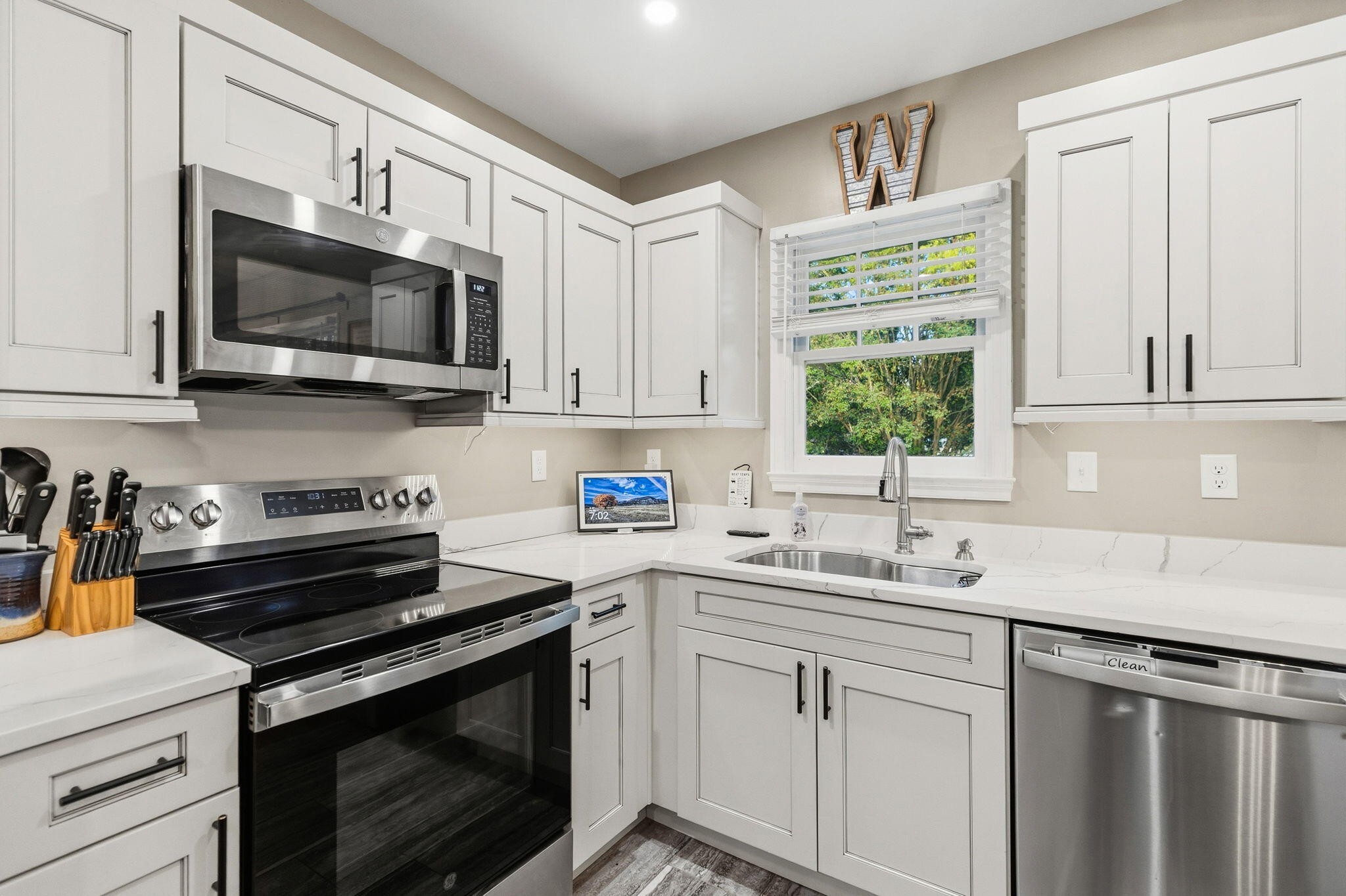 3709 Kellys Ferry Road Property Photo 10