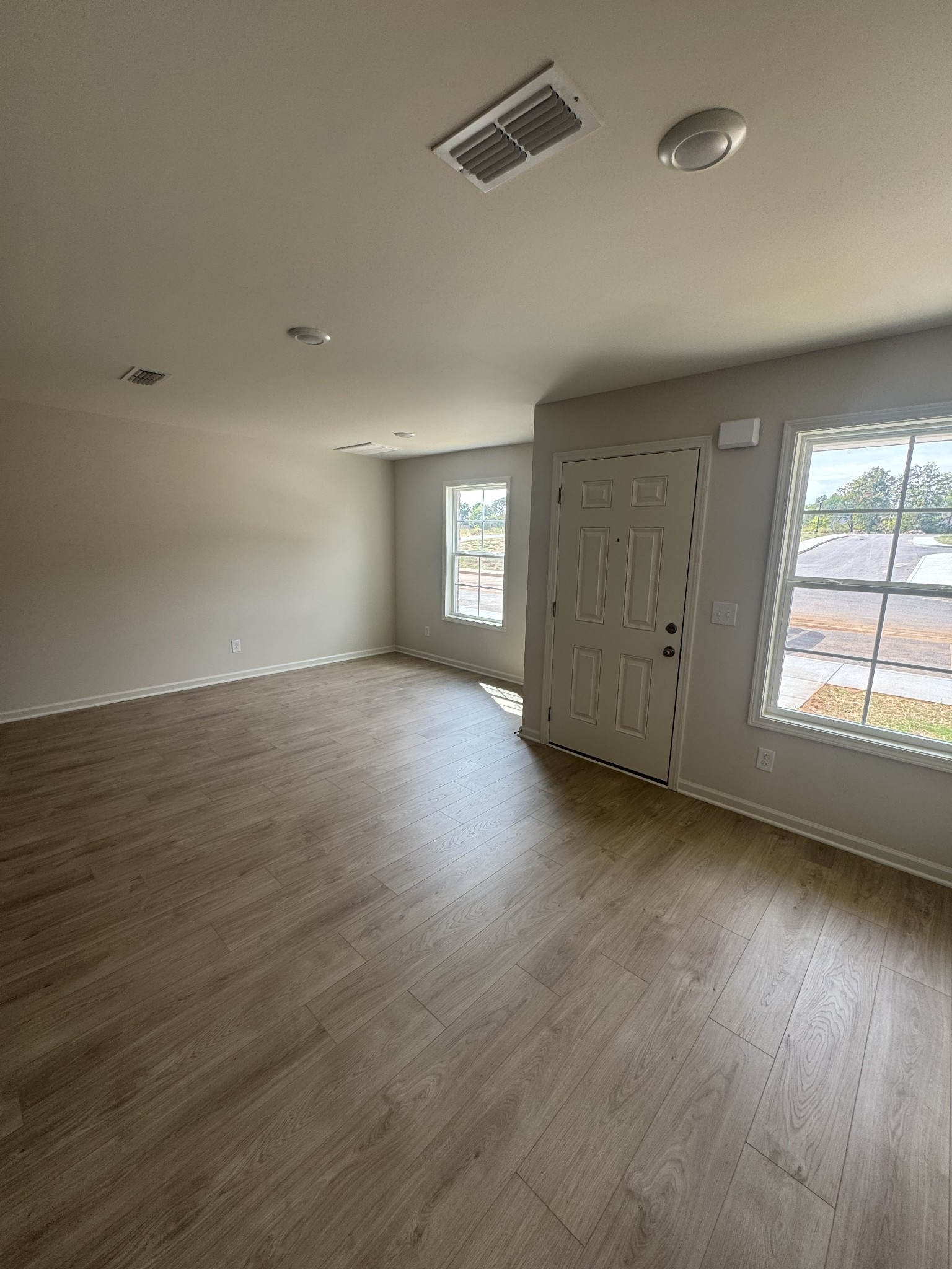 109 Mountaindale Drive Property Photo 3