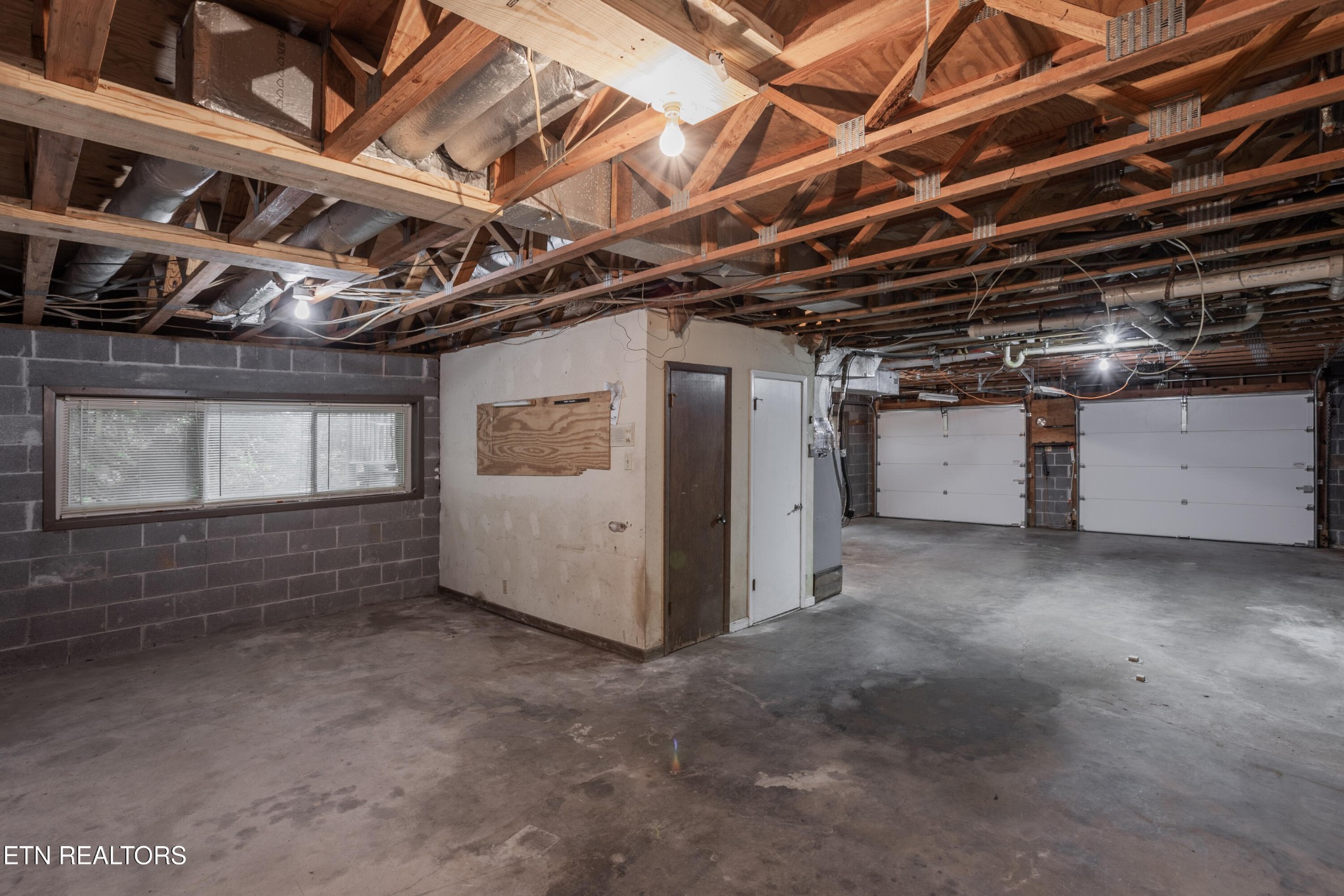 5029 Ridgemont Drive Property Photo 8