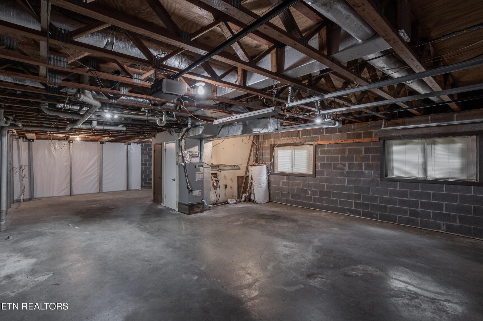 5029 Ridgemont Drive Property Photo 9