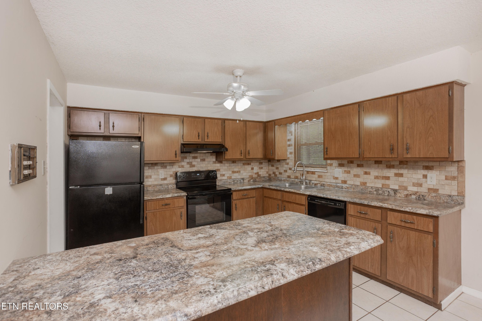 5029 Ridgemont Drive Property Photo 12