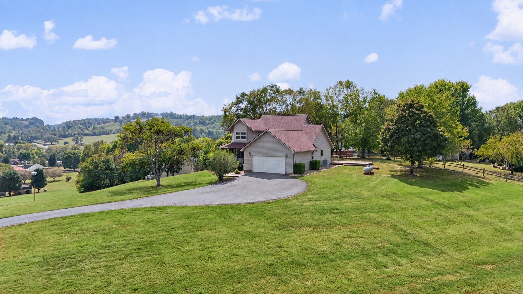 180 Bankshire Rd Property Photo 2