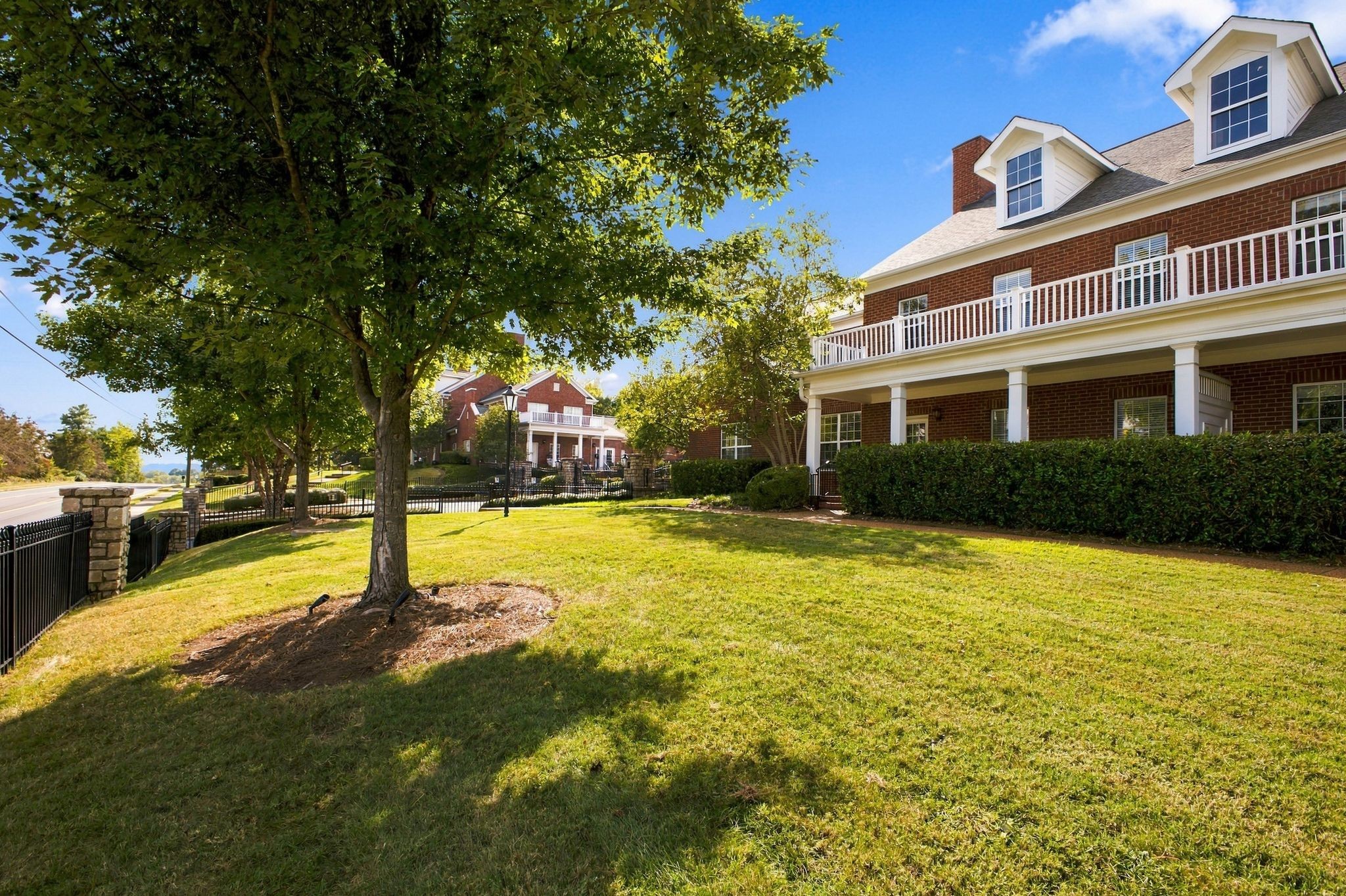 155 Ormesby Pl Property Photo 8
