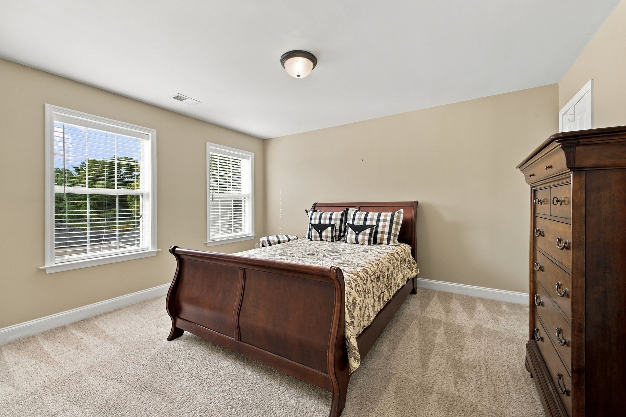 155 Ormesby Pl Property Photo 25