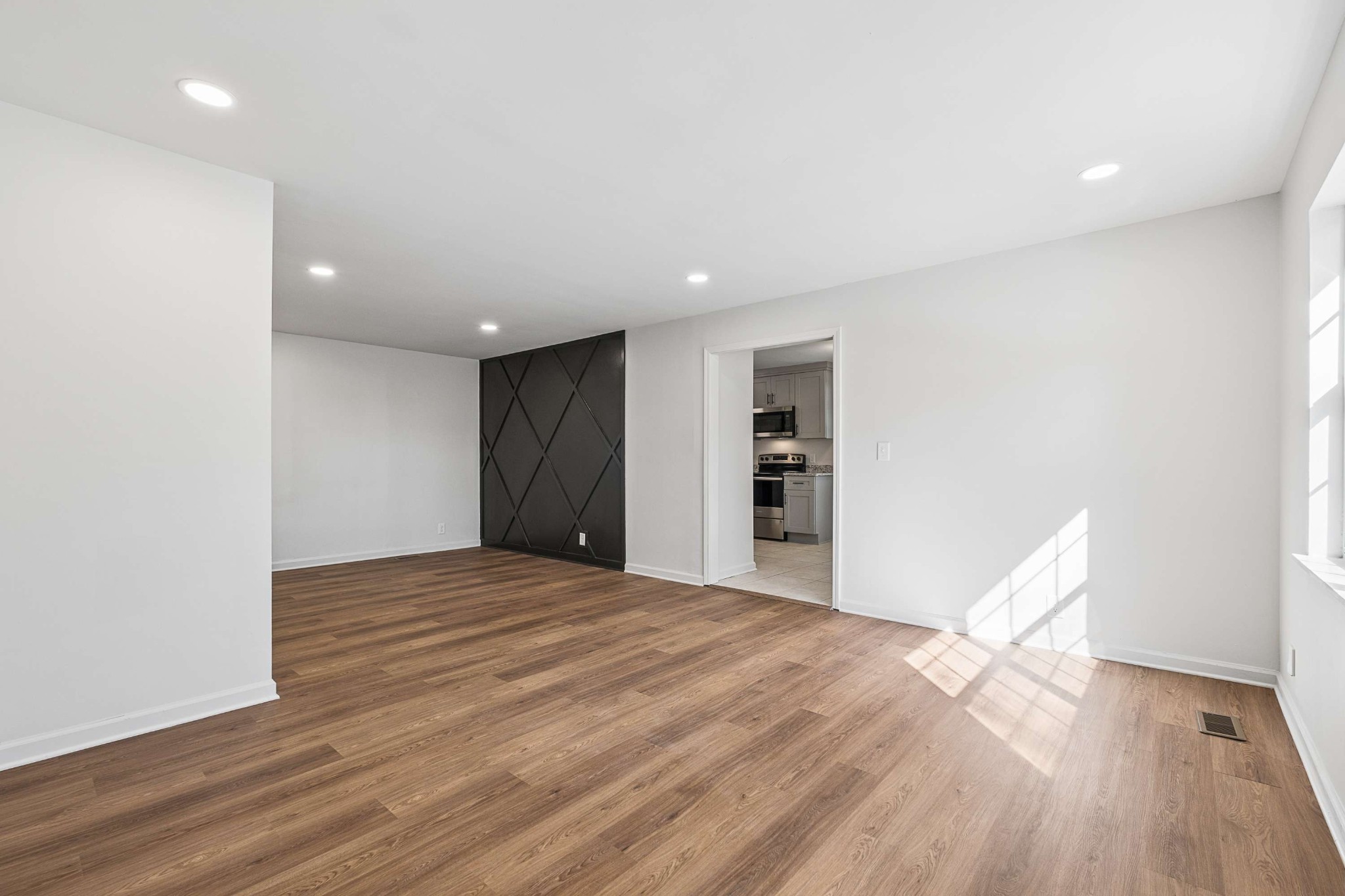 101 Robert Yoest Dr Property Photo 3