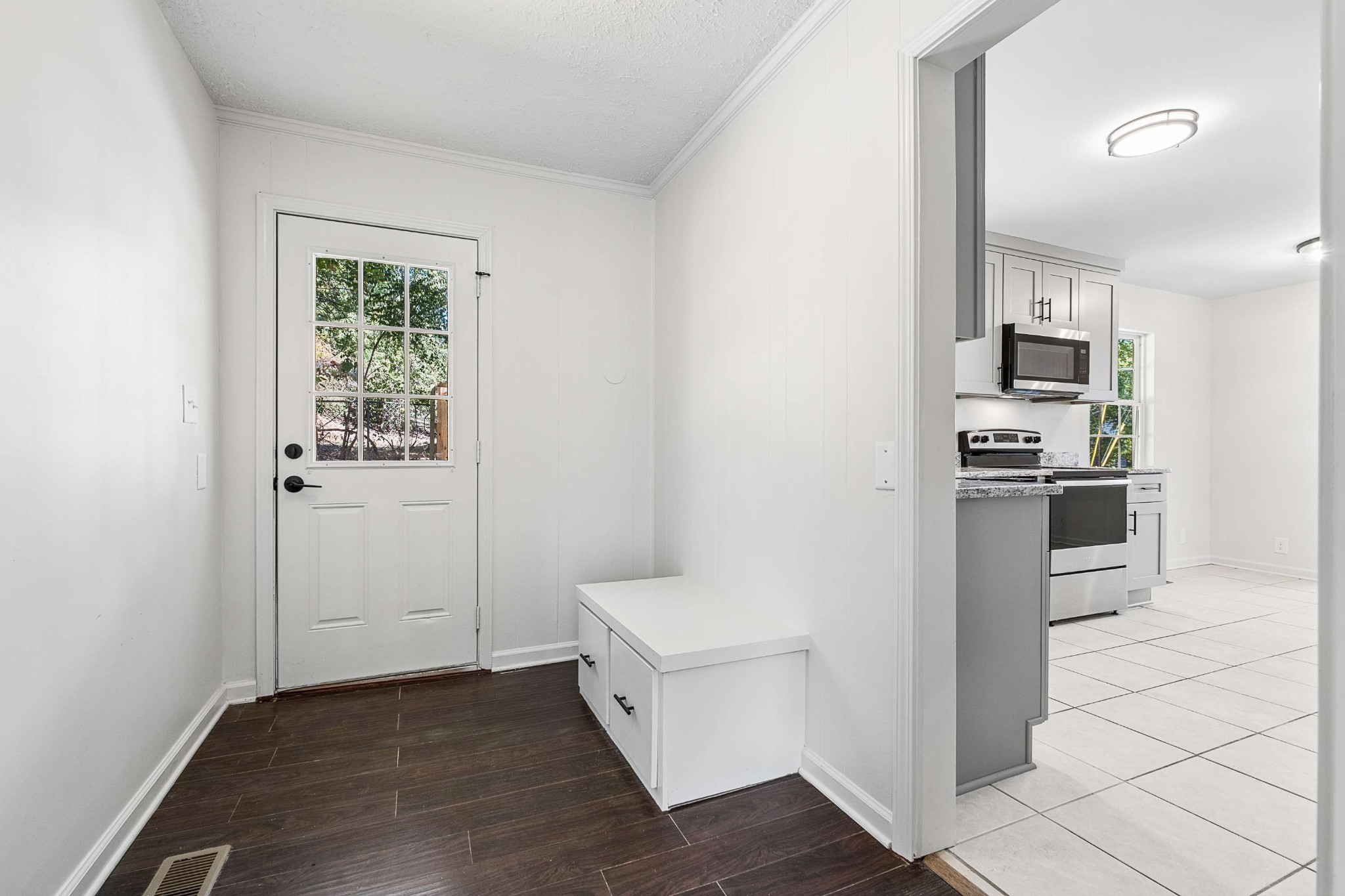 101 Robert Yoest Dr Property Photo 15