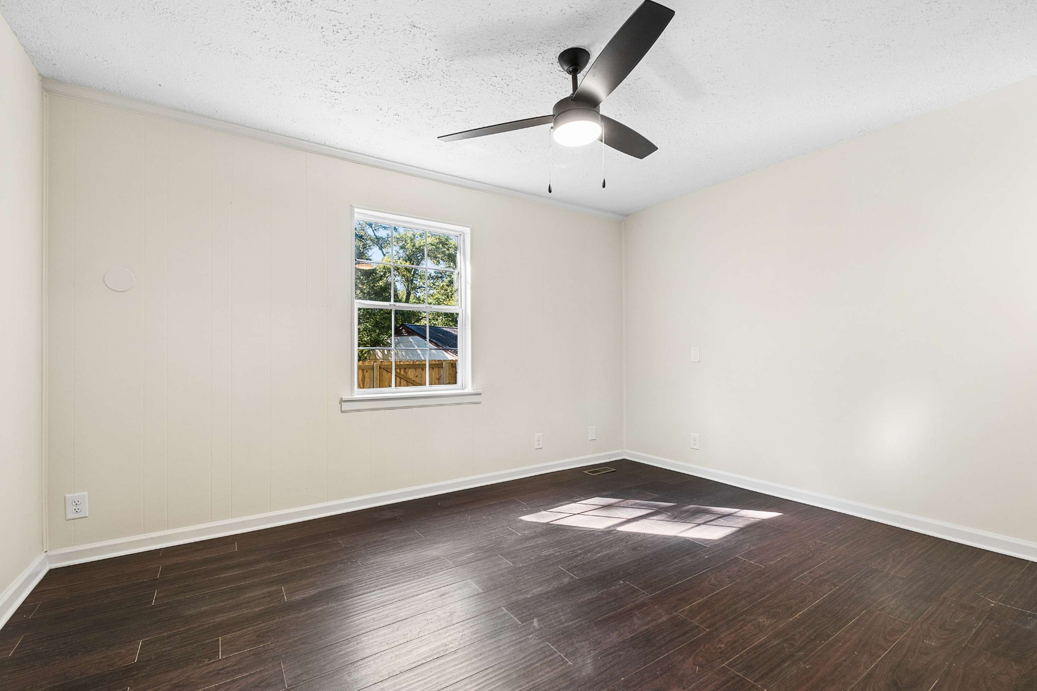101 Robert Yoest Dr Property Photo 16