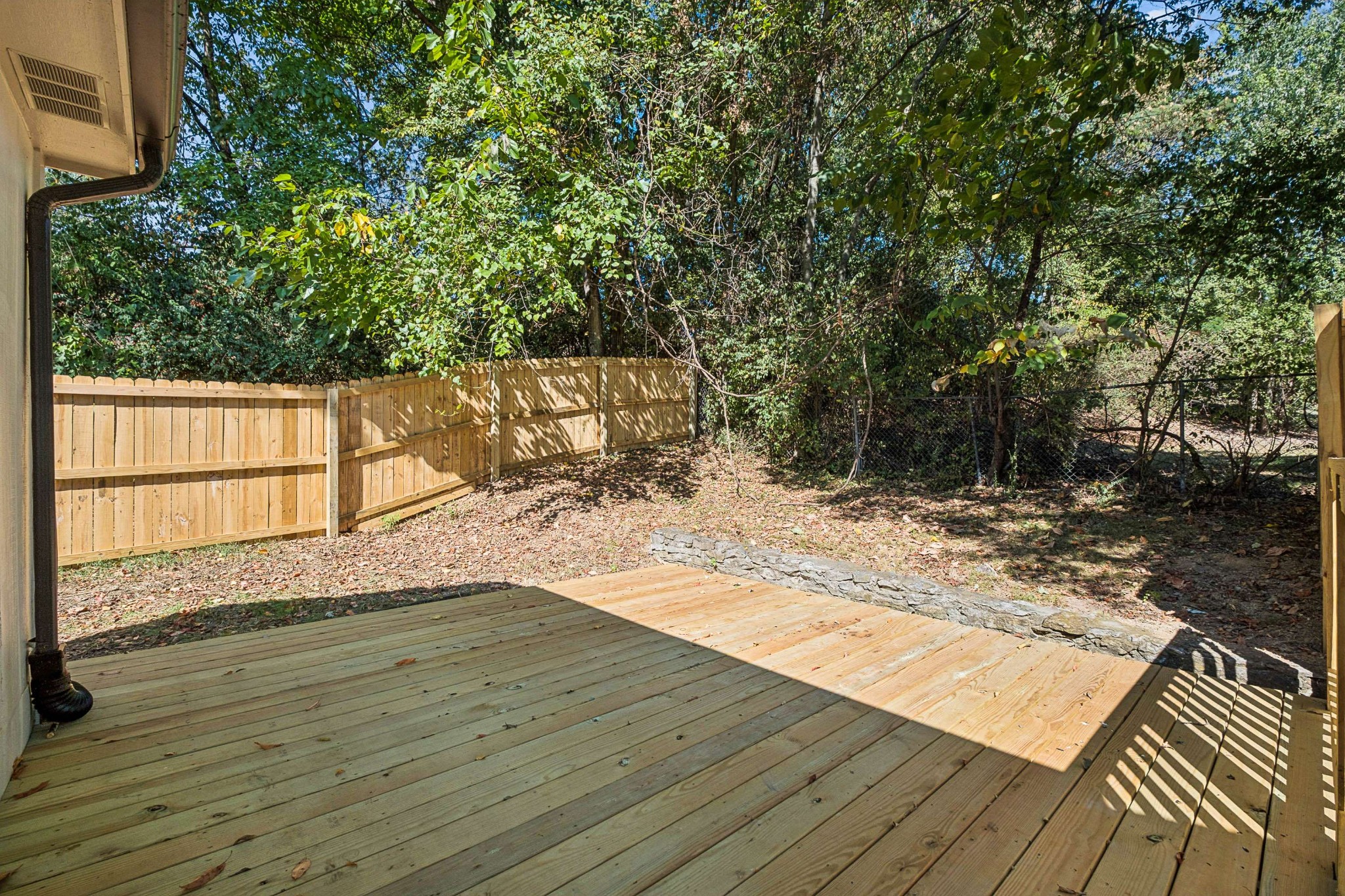 101 Robert Yoest Dr Property Photo 26